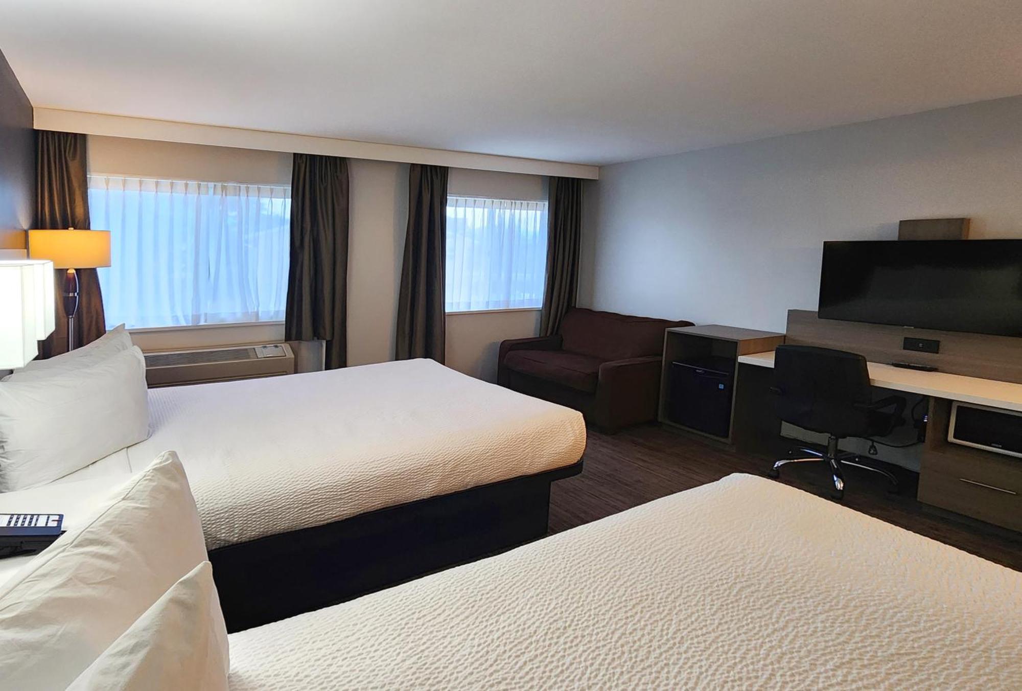 Deluxe Queen Room Two Queen Beds Non-Smoking