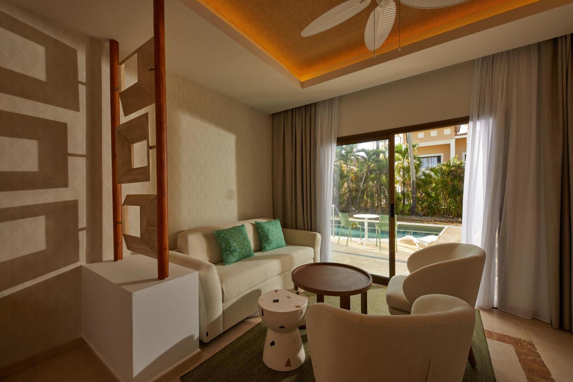 Junior Suite Deluxe Swim Up