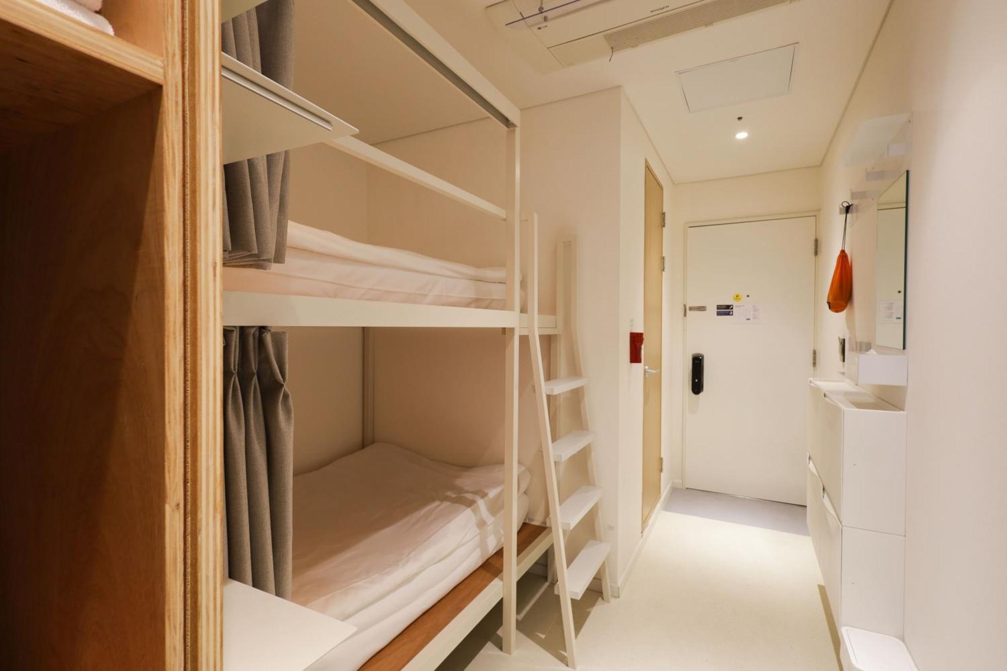 Twin Bunk Room