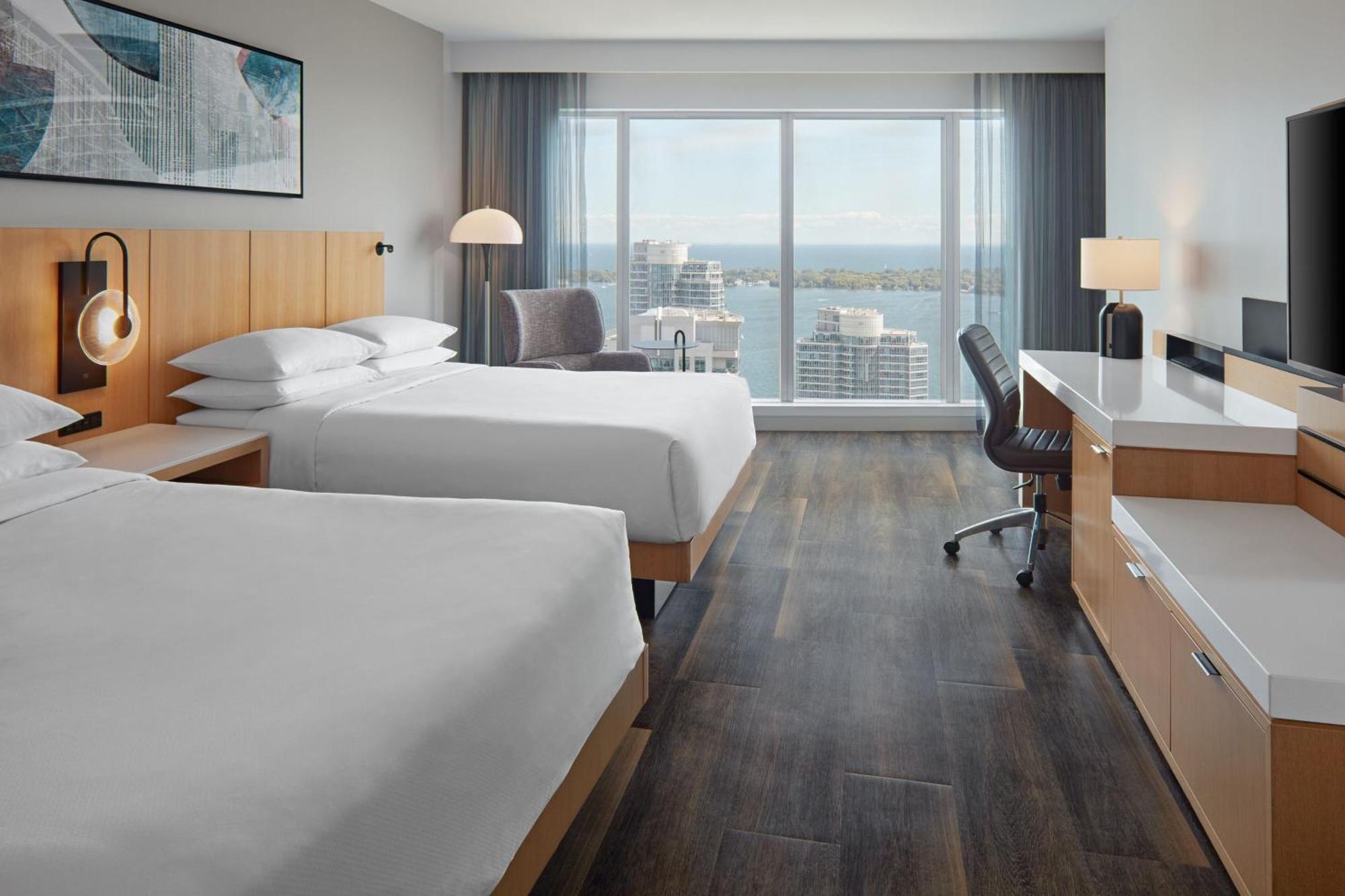 Queen Room Two Queen Beds Lake View