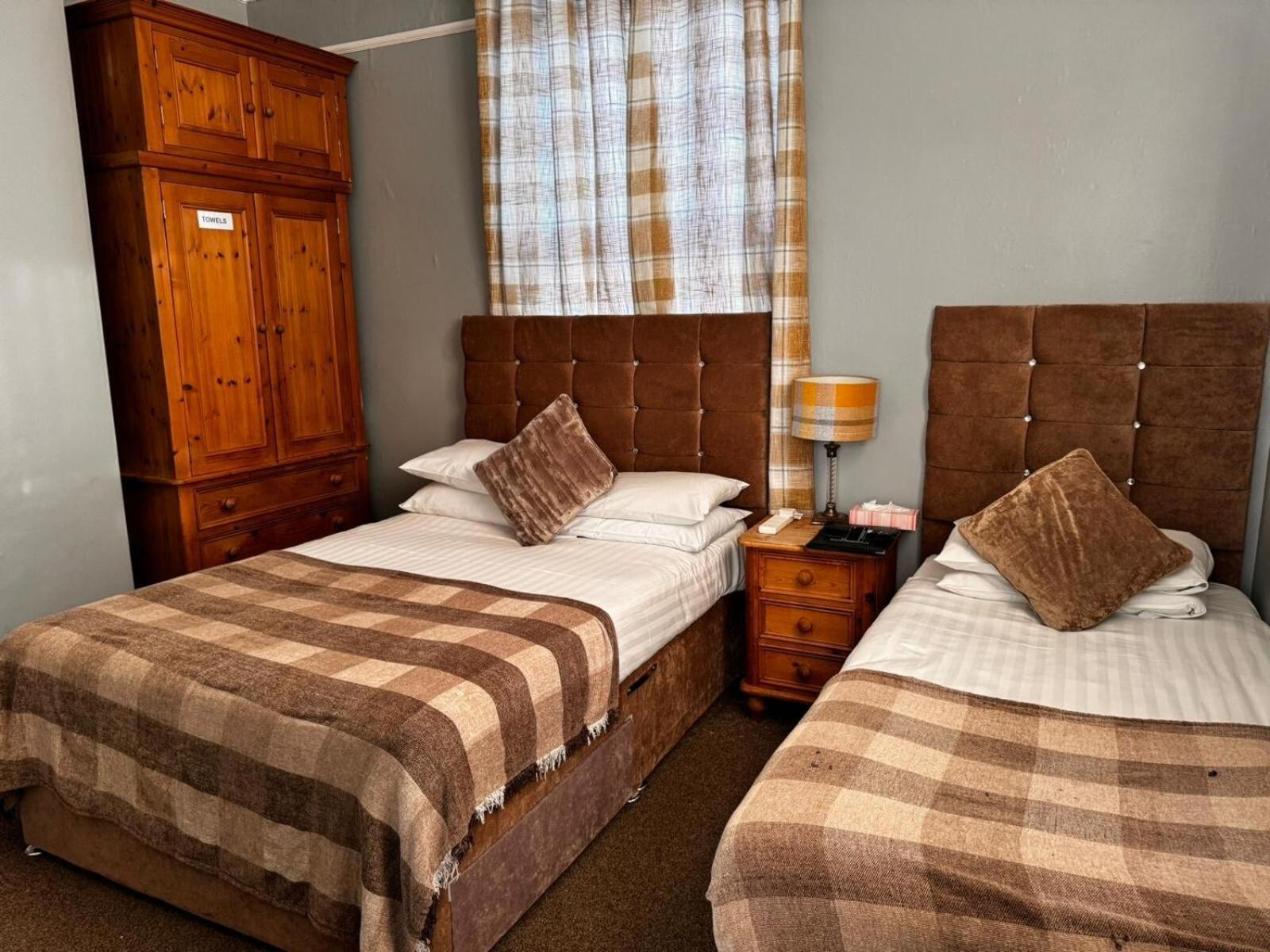 Triple Room,1334360867:JPEG
