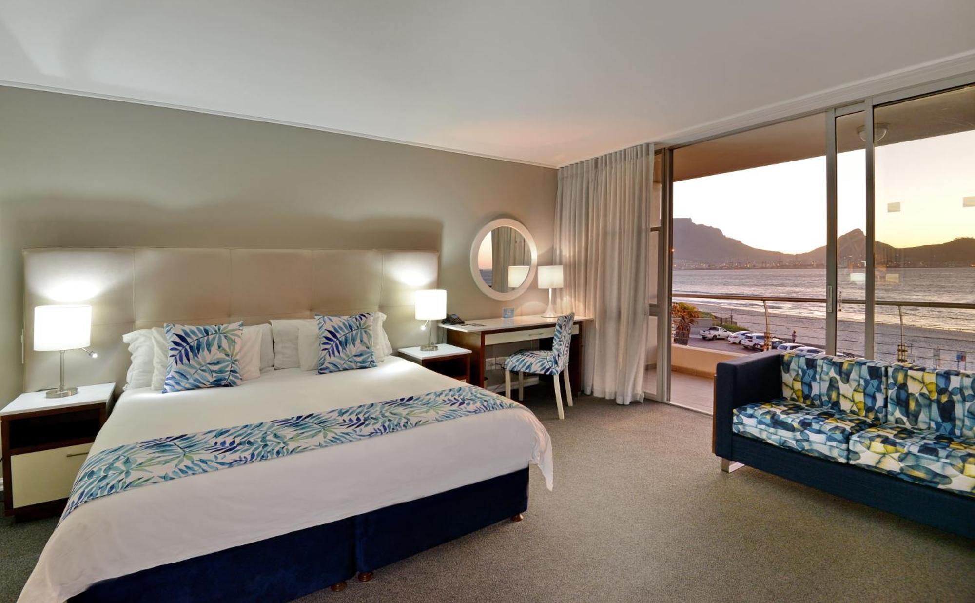 Habitación Doble con vistas completas al mar - 1 cama extragrande o 2 individuales