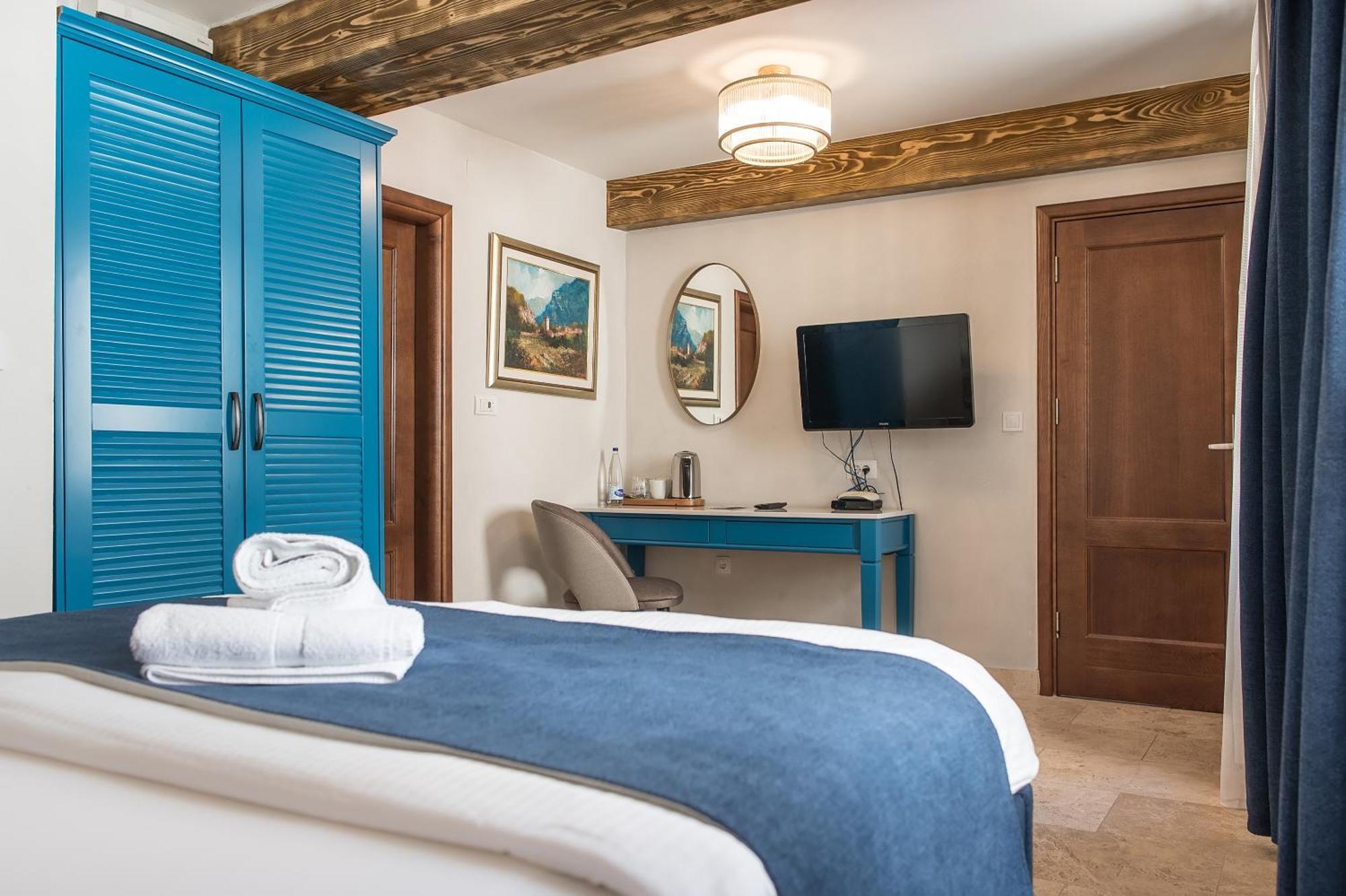 Classic Double Room