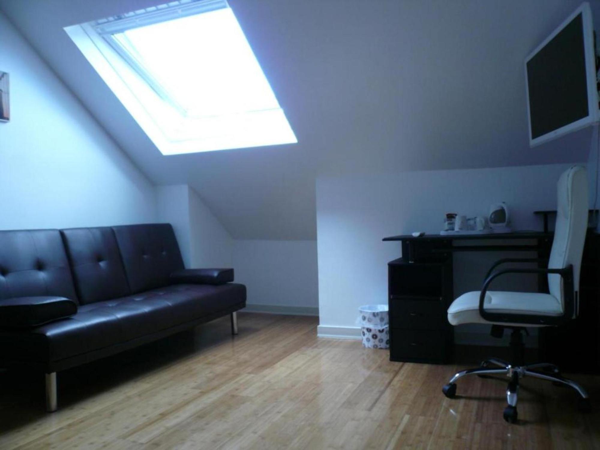 Deluxe Family Room