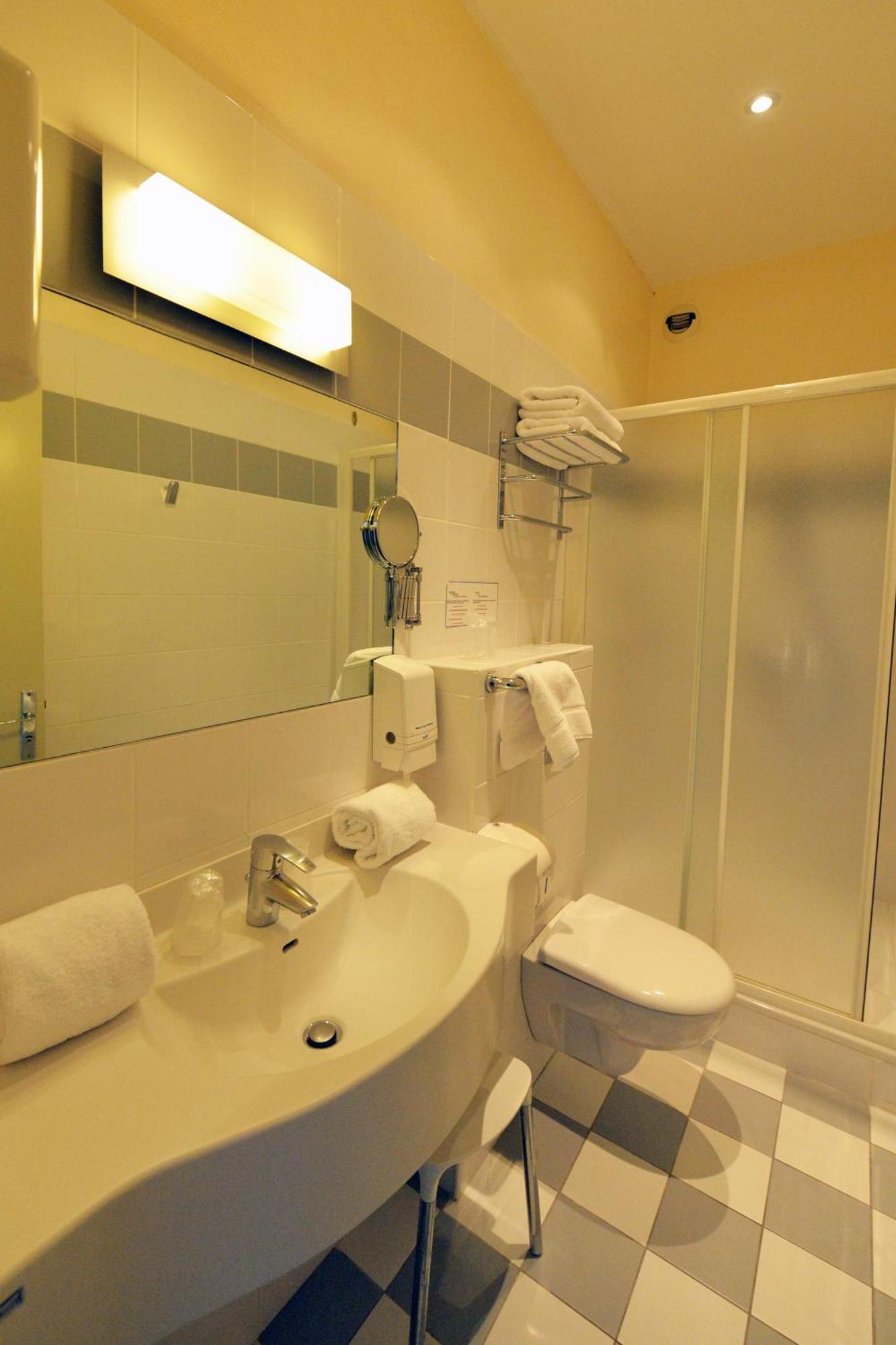 Quarto Triplo com Vista Mar