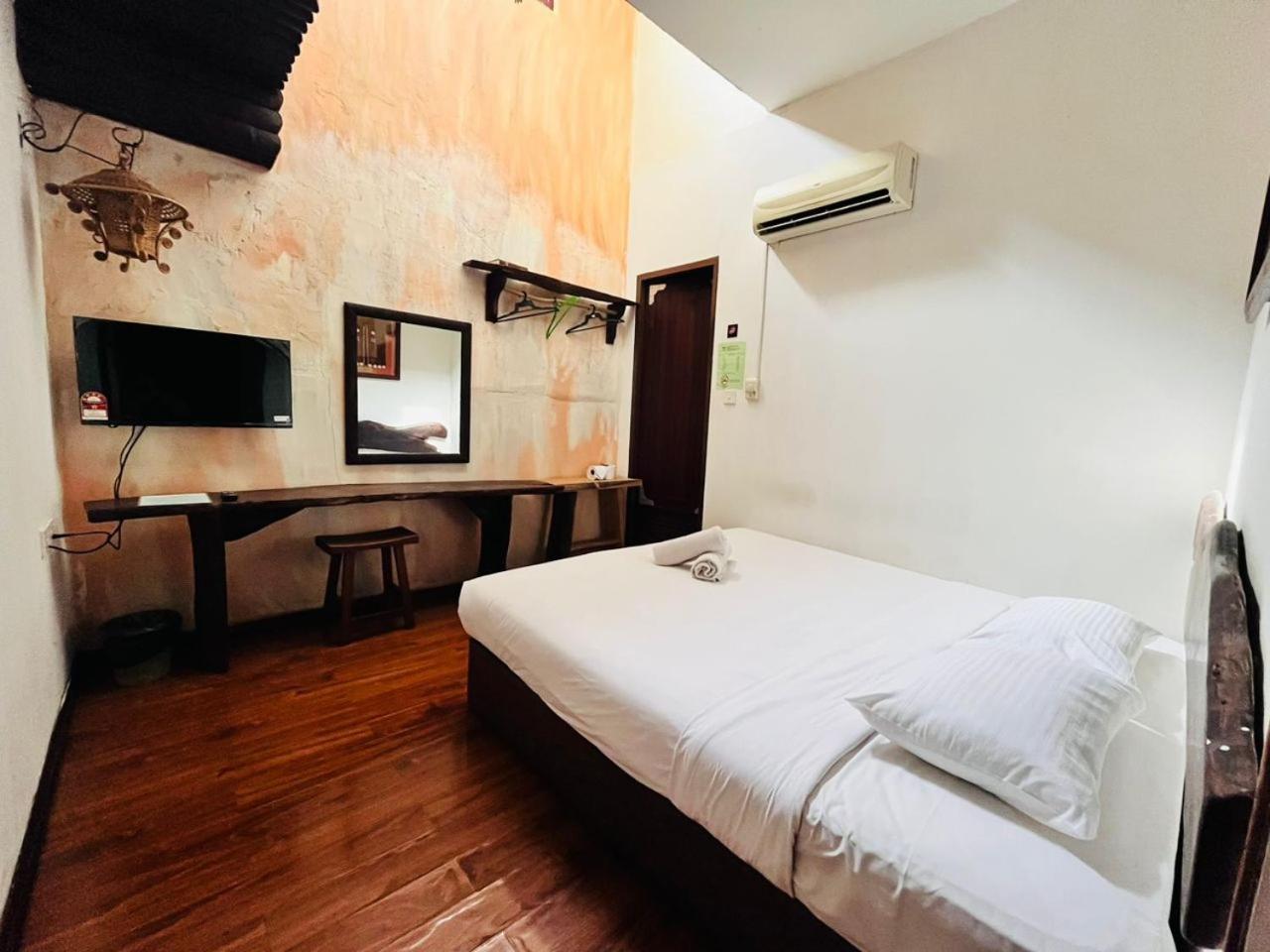 Standard Double Room,1588085499:JPEG