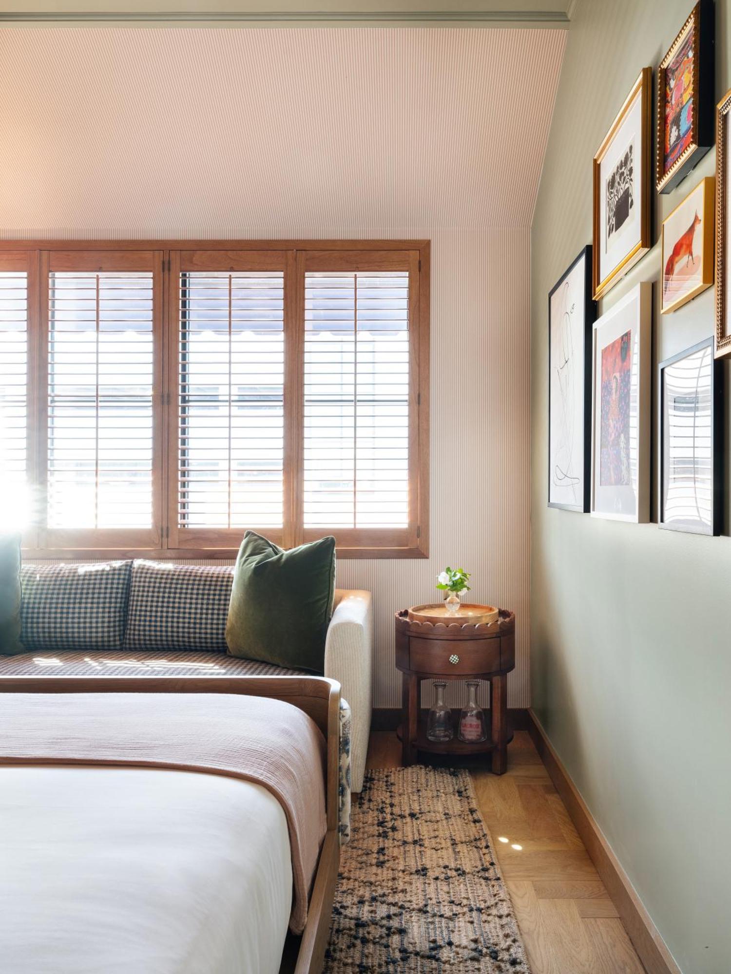 Standard King Room