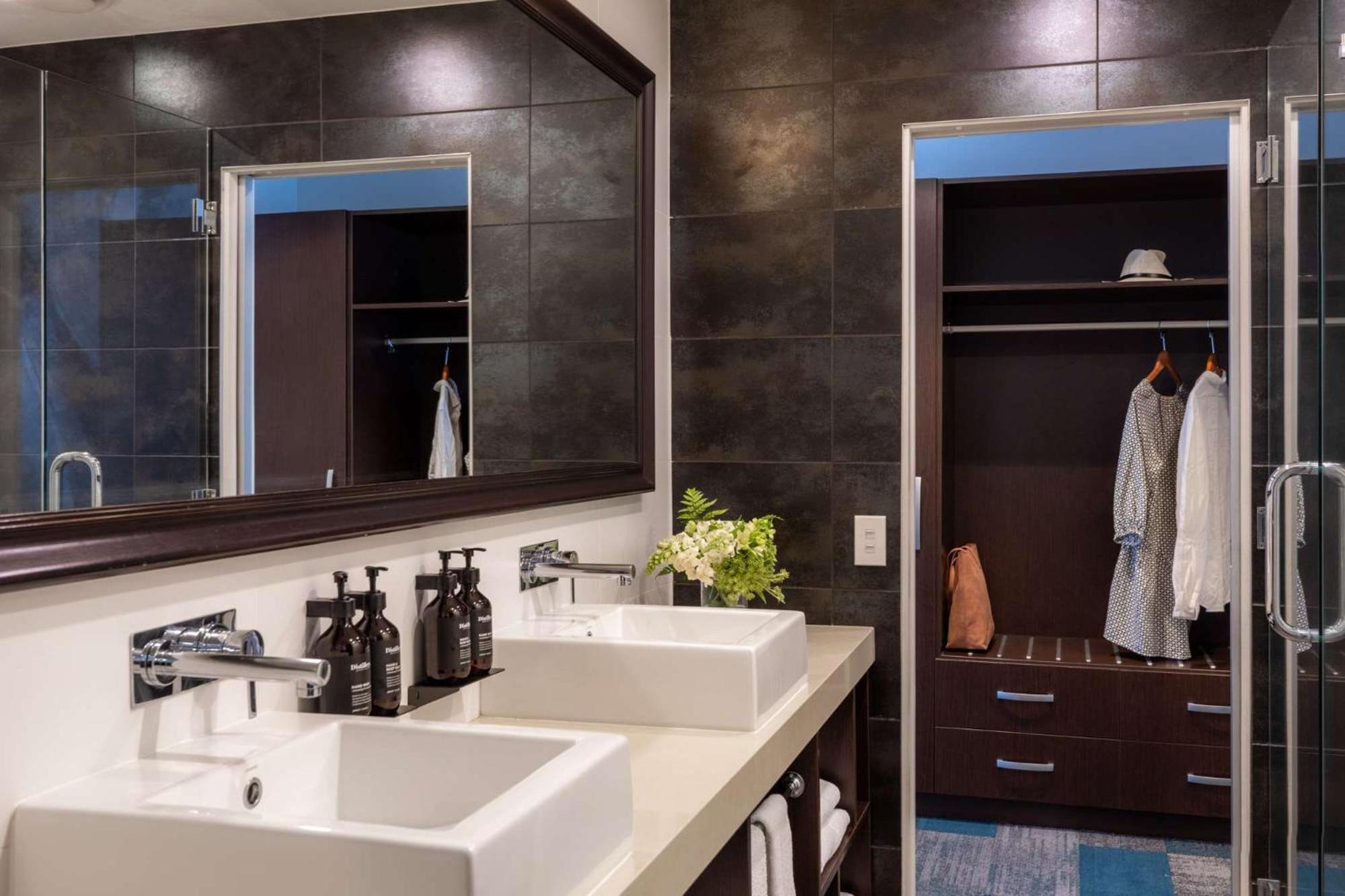 Executive King Suite