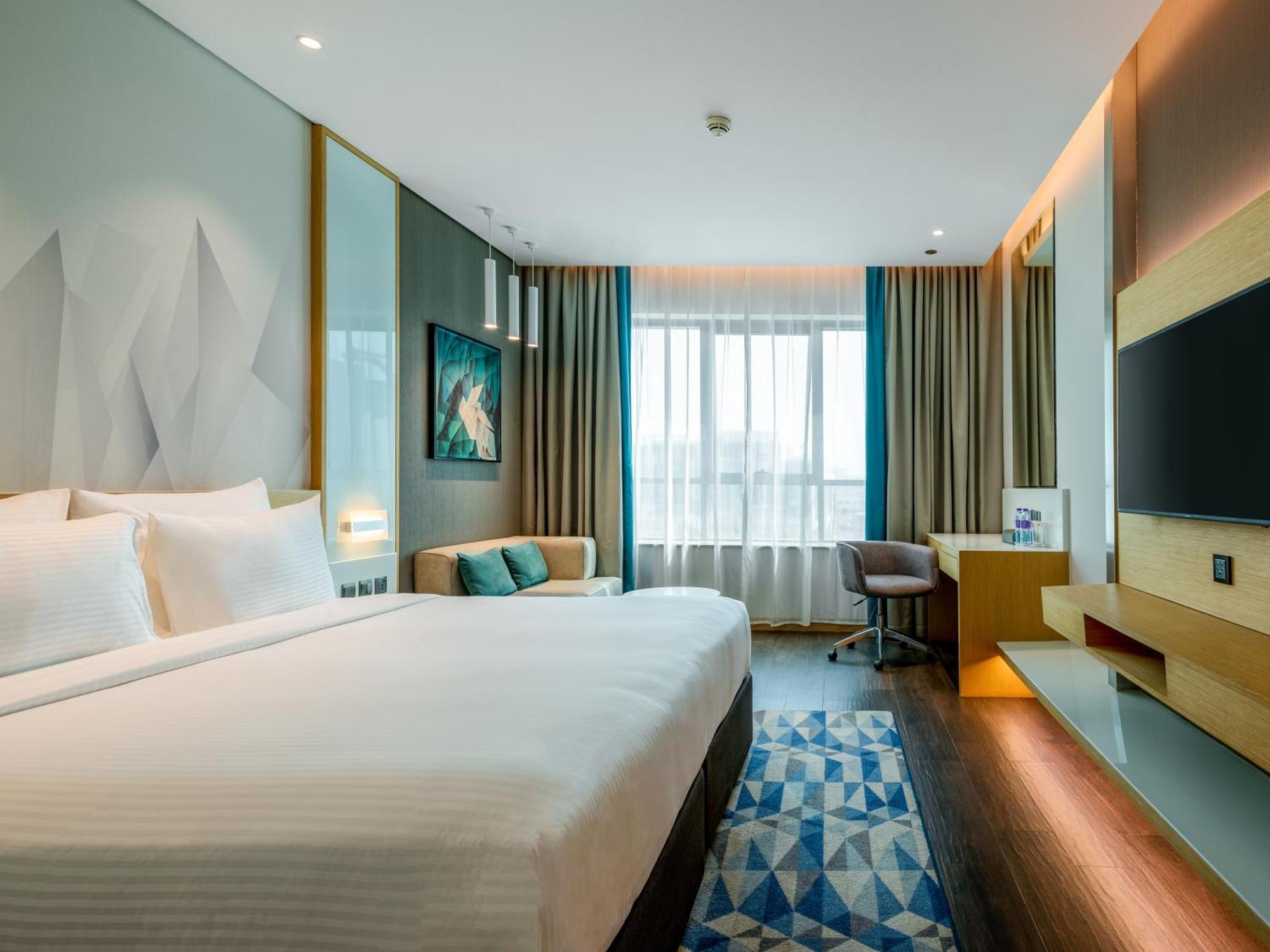 Connecting Room