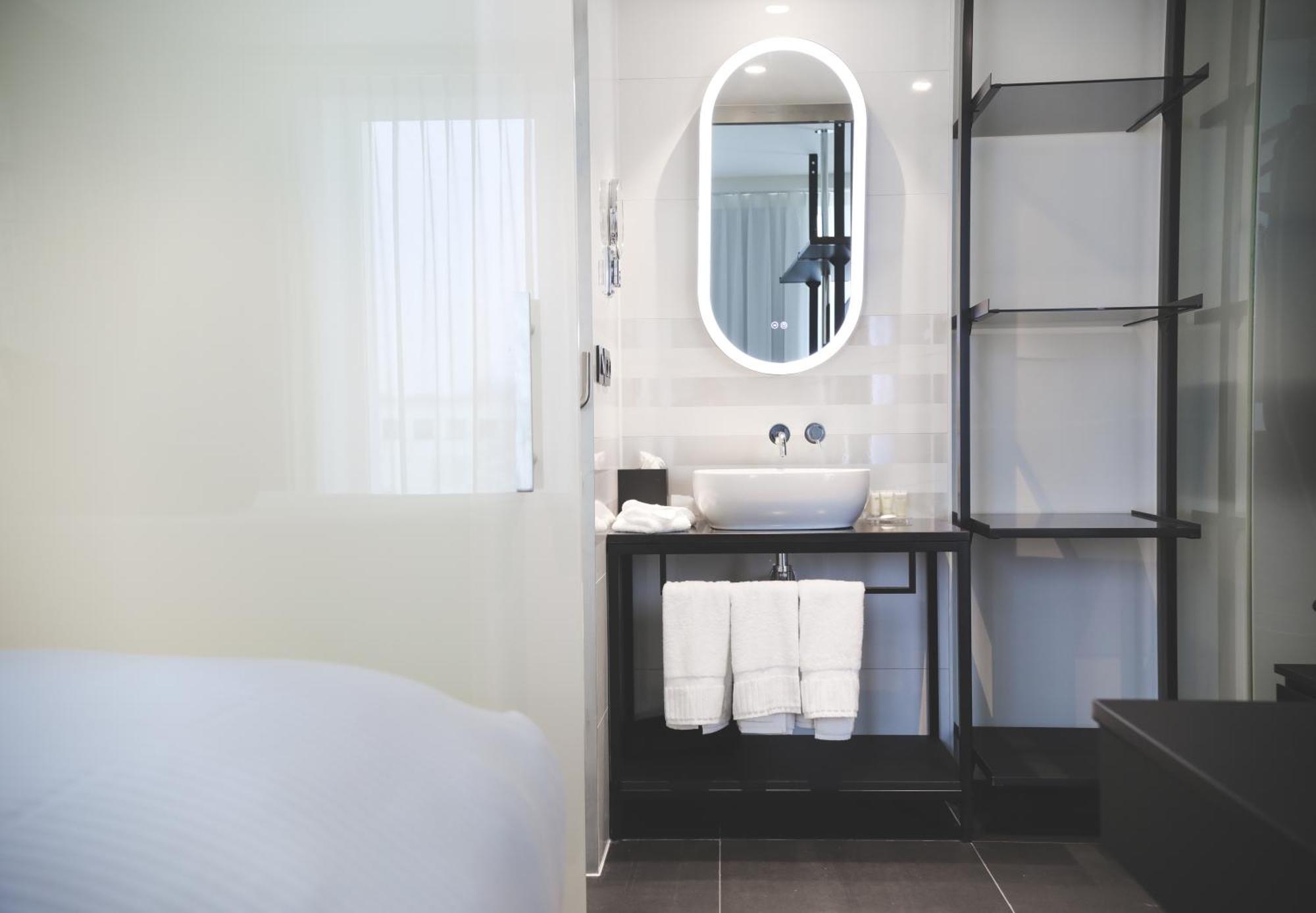 1 Bedroom Premium Suite