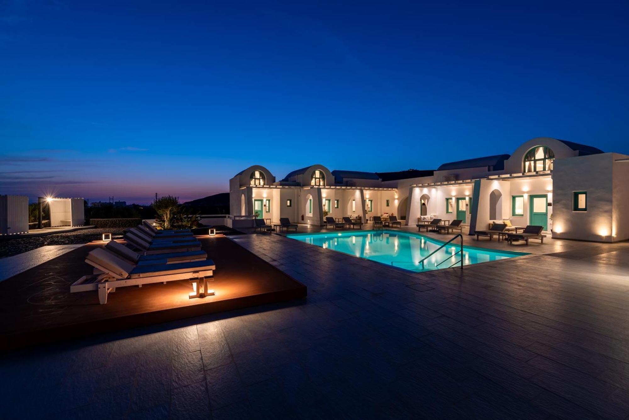Loft Suite Outdoor Hot Tub