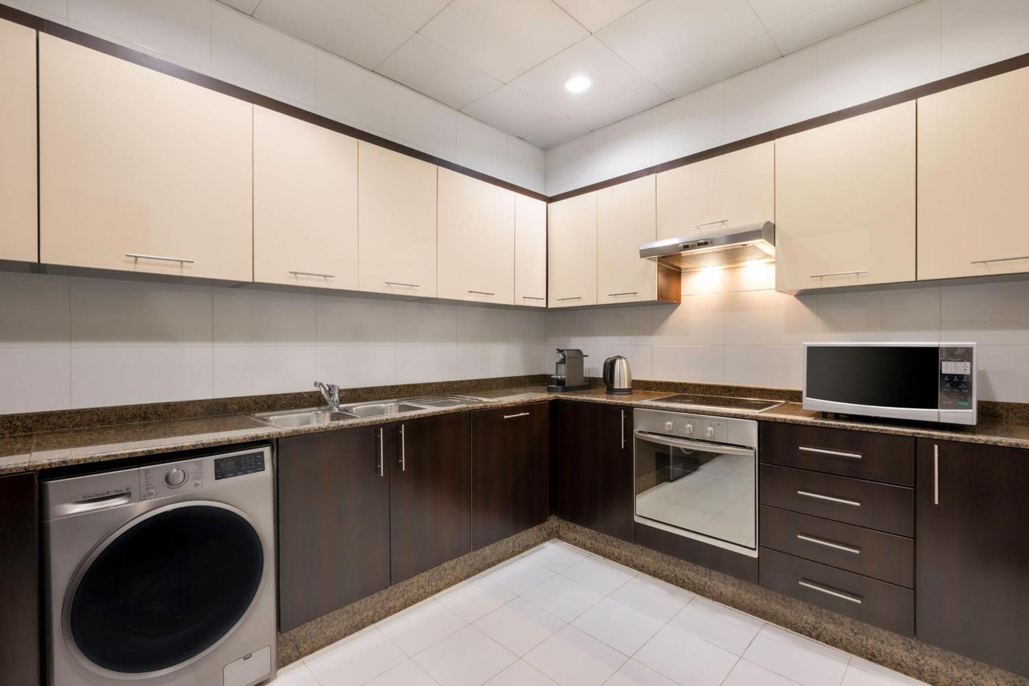 Deluxe 3 Bedroom Apartment
