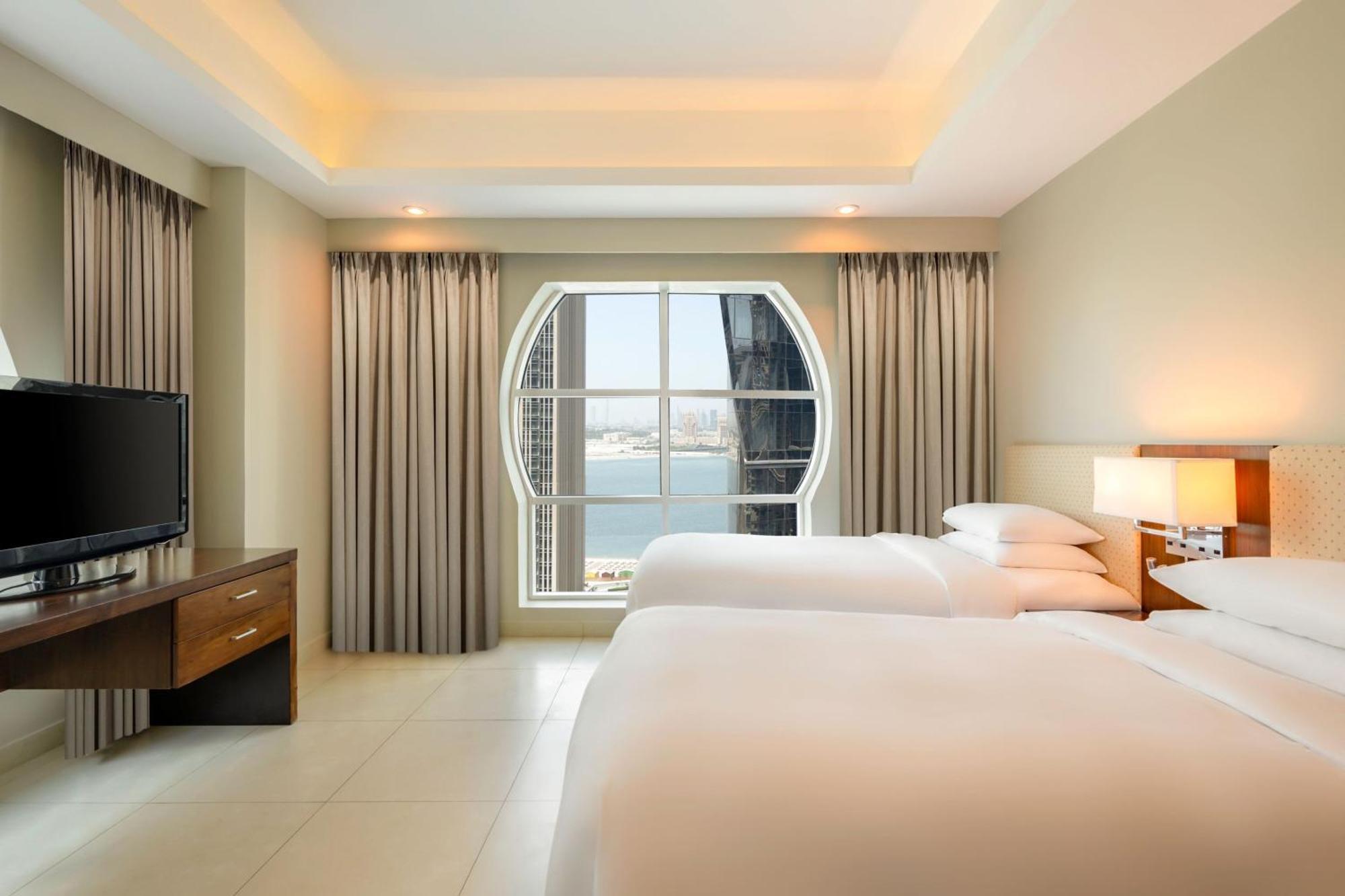 Deluxe 3 Bedroom Apartment