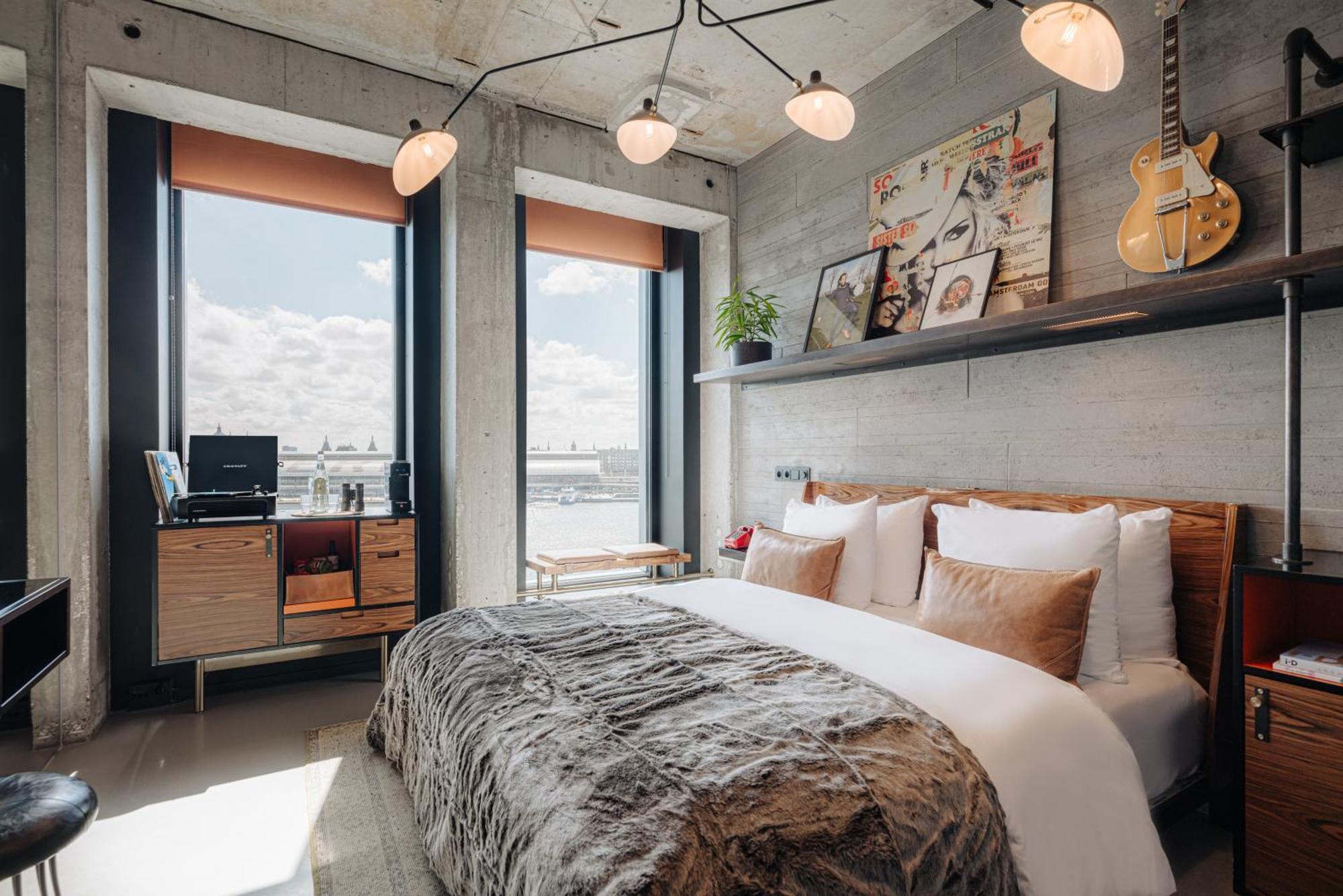 Deluxe Room City View