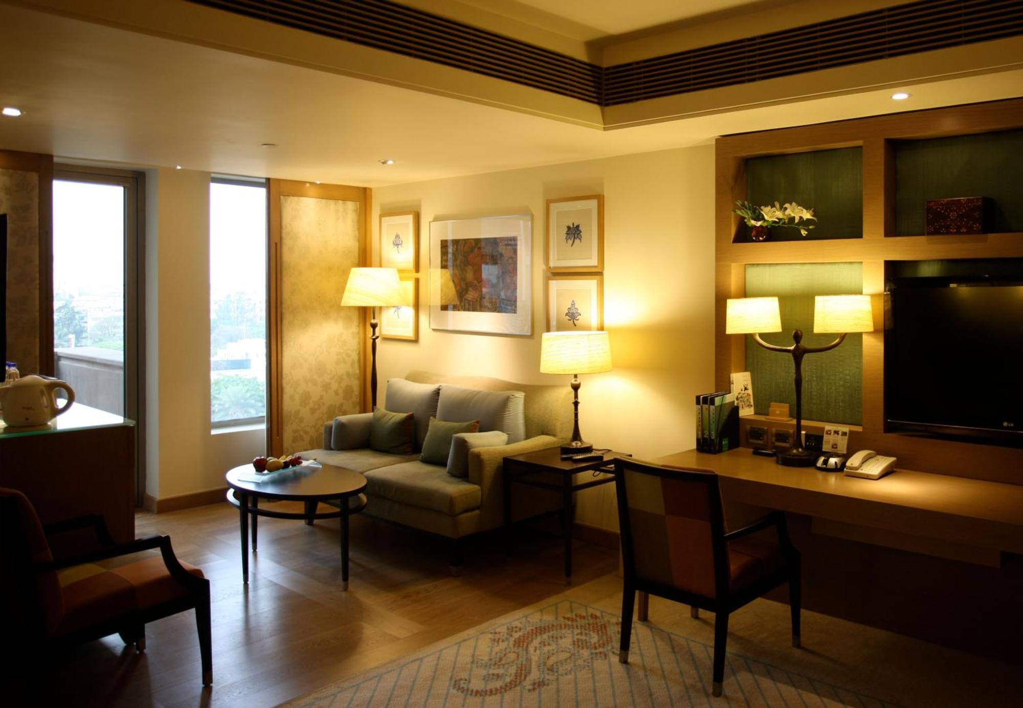 ITC One Club level Guest room 1 King Pool view Balcony