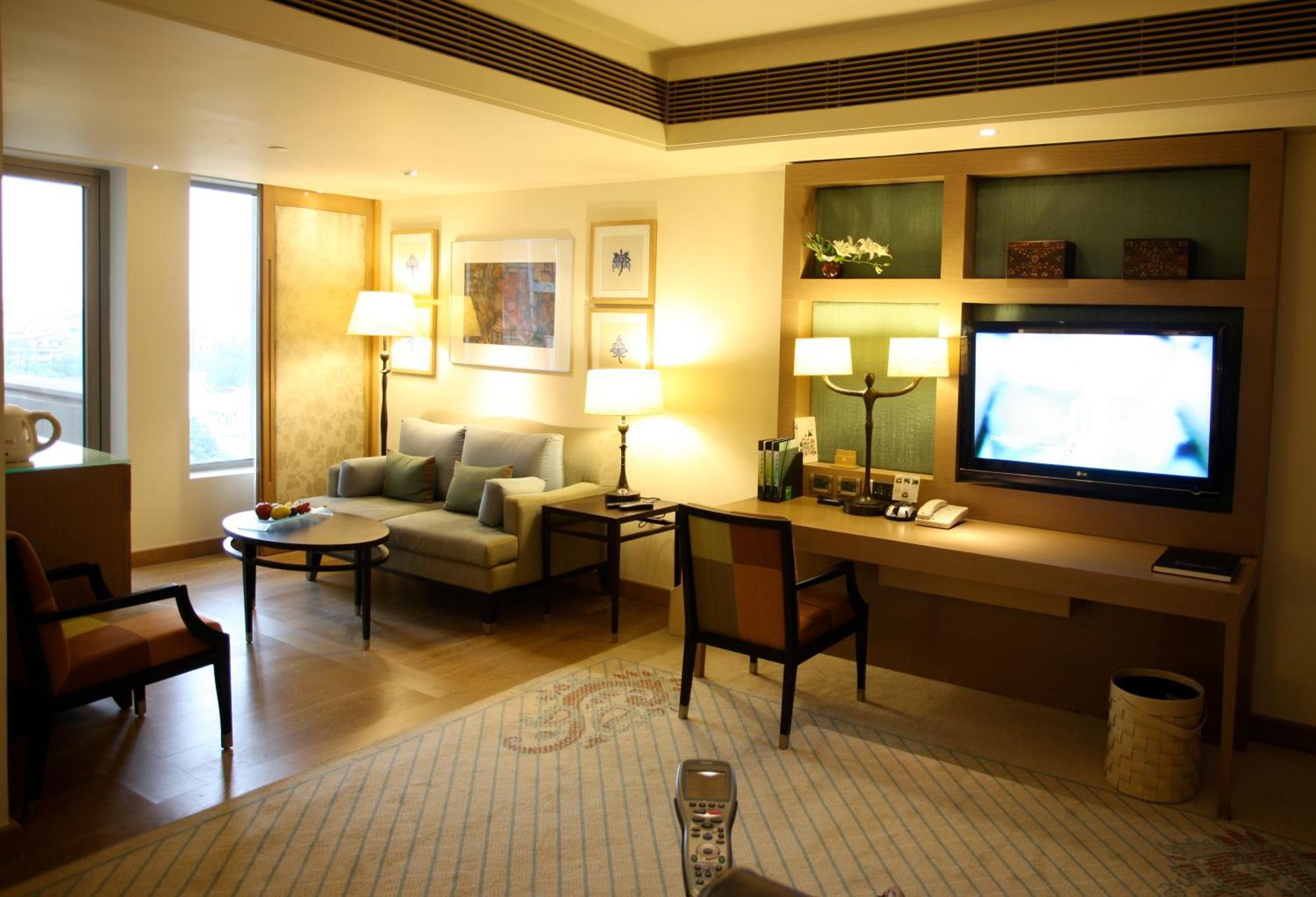 ITC One Club level Guest room 1 King Pool view Balcony