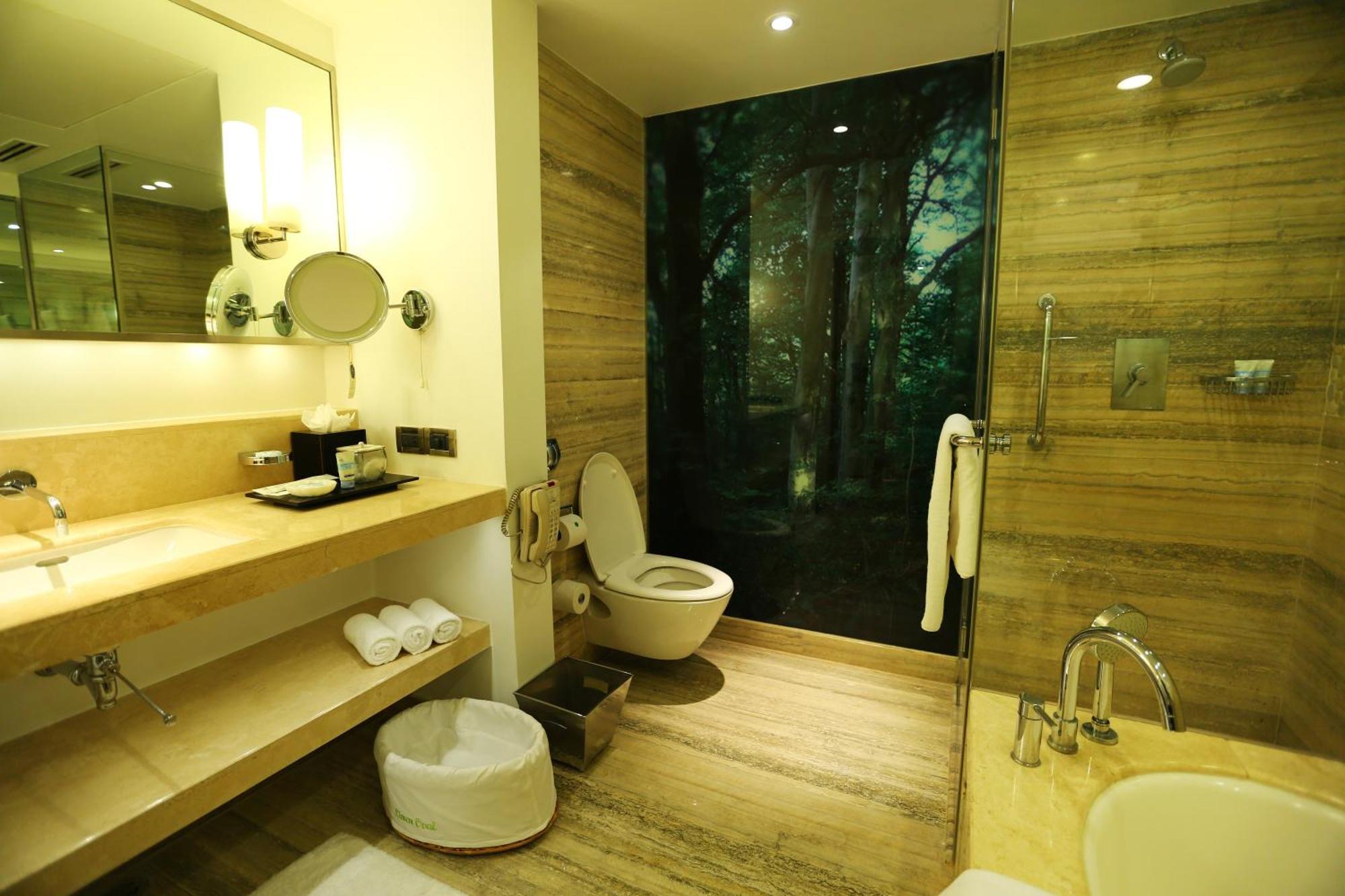 Towers room Guest room 1 Queen