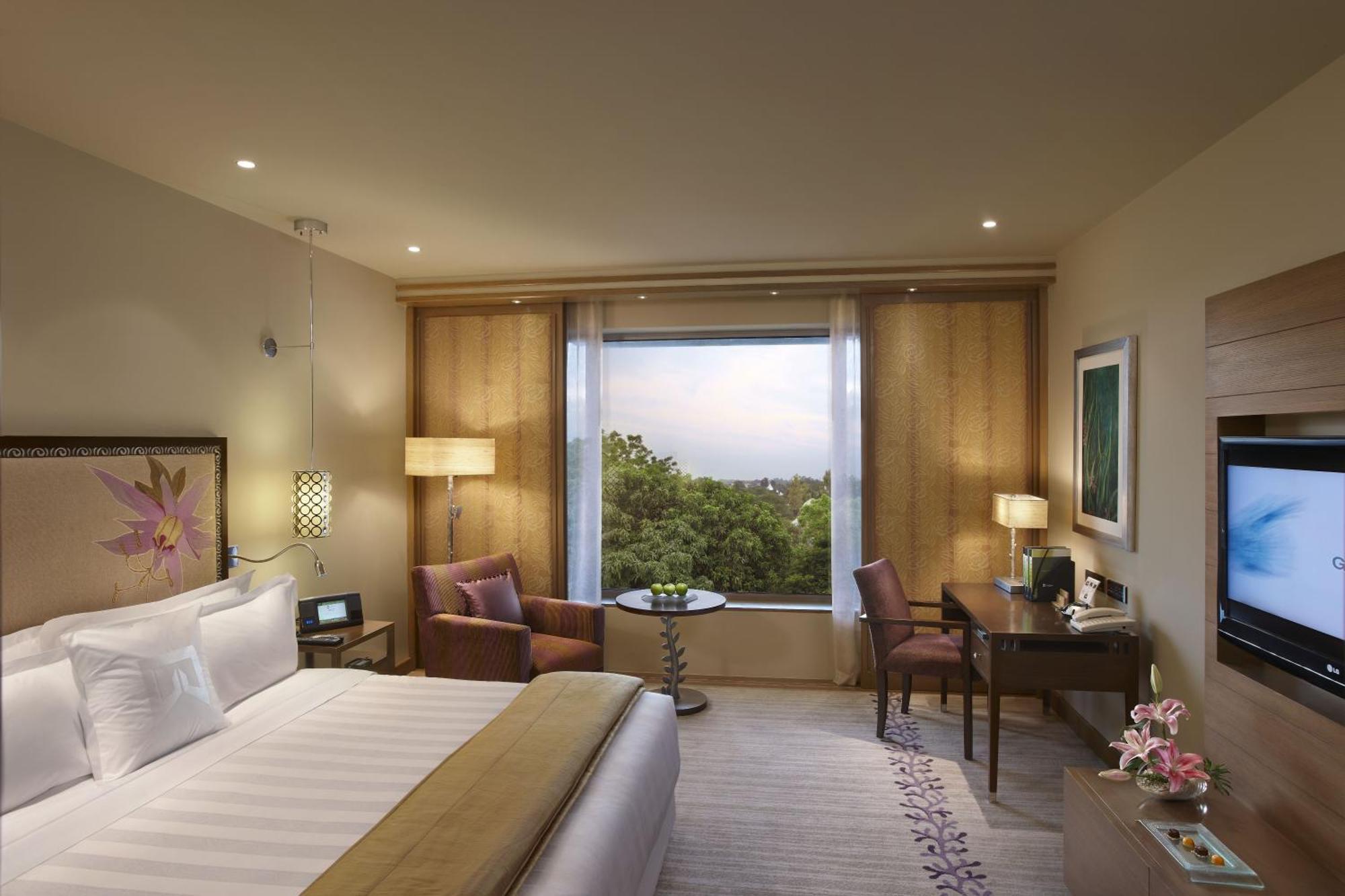 Towers room Guest room 1 Queen