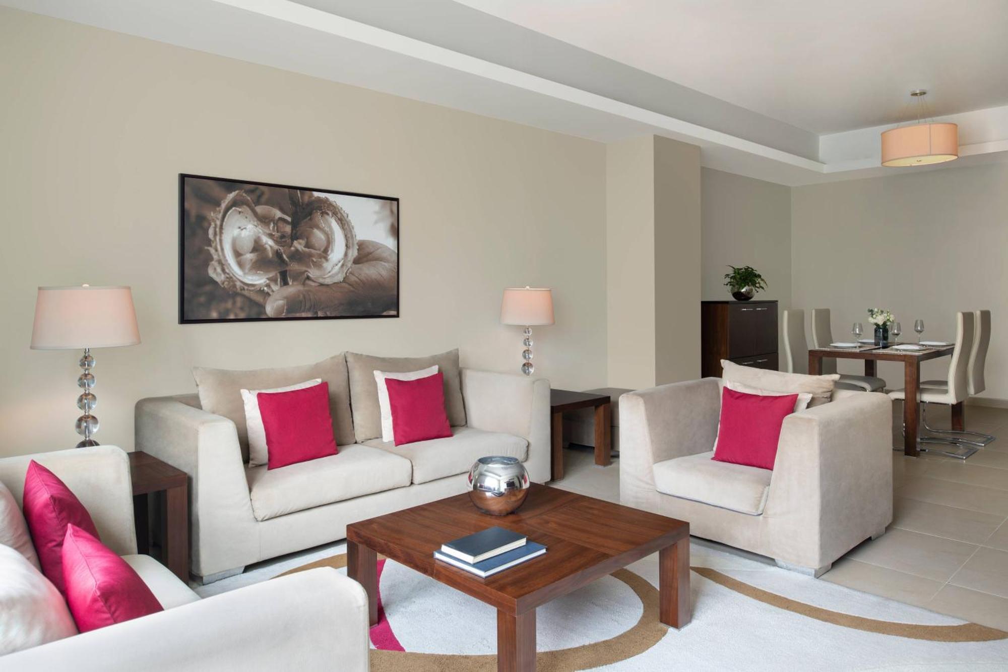 Deluxe 2 Bedroom Apartment