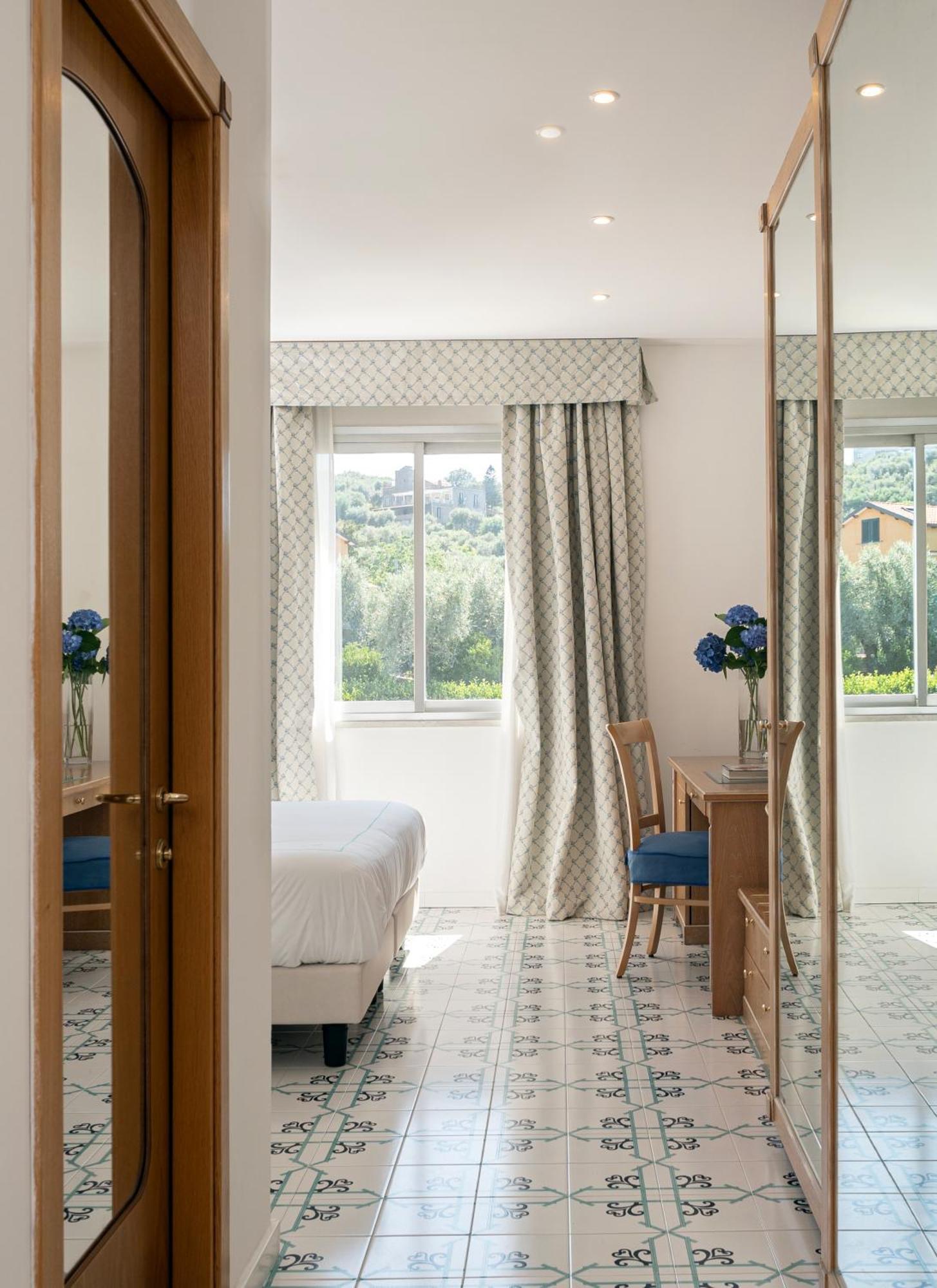 Basic Double or Twin Room