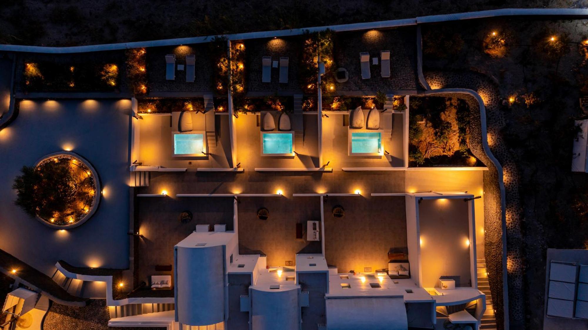 Cozy Room Outdoor Hot Tub
