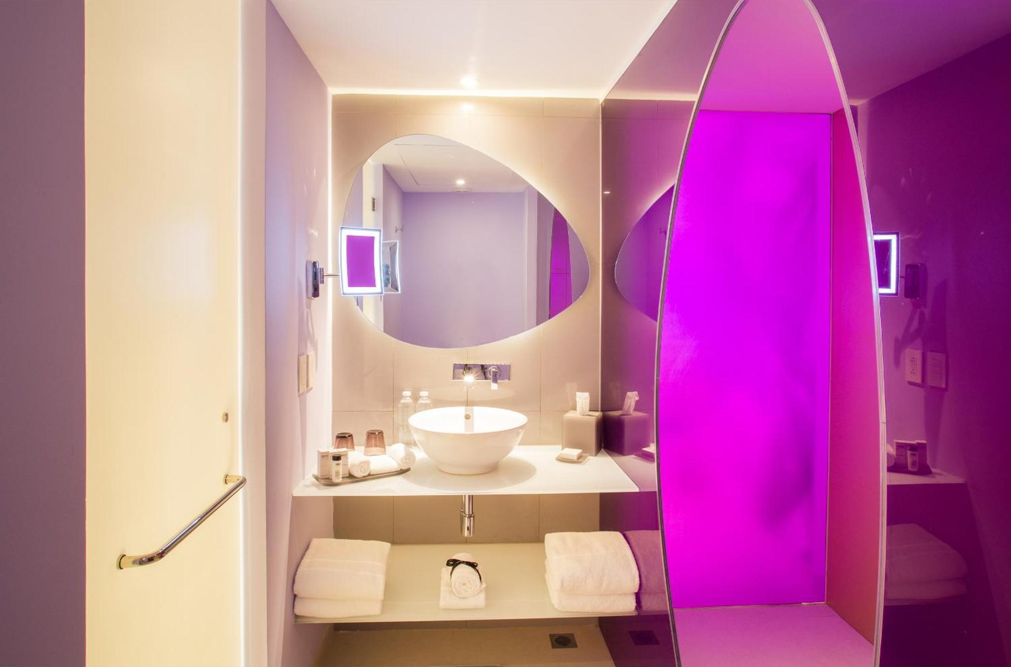 Trendy Ocean View Room