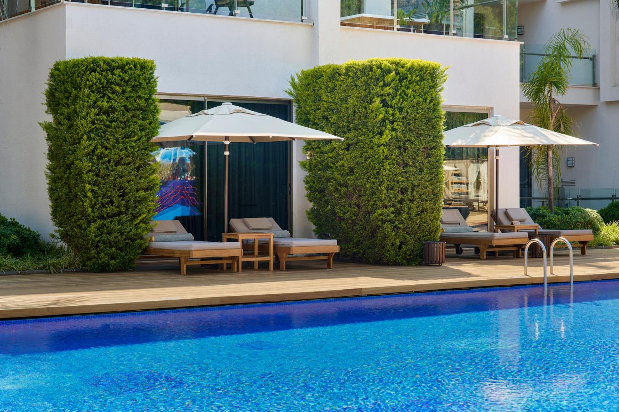 Terrace Lagoon Family Suite Pool View