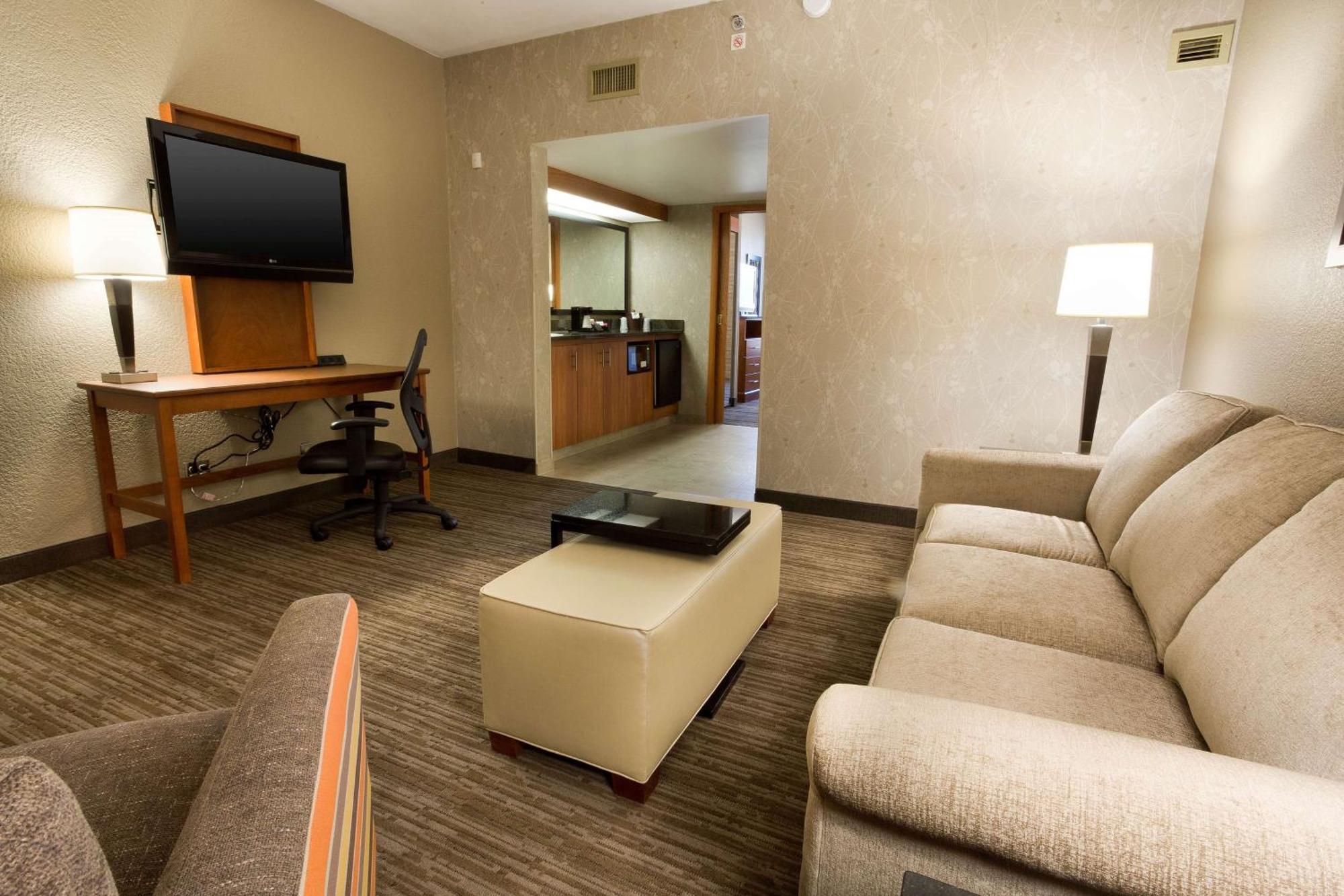 Queen Suite with Two Queen Beds,1707826276:JPEG