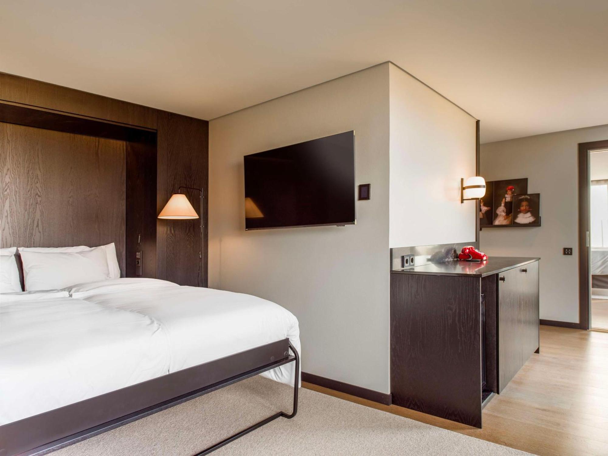 One-Bedroom Suite