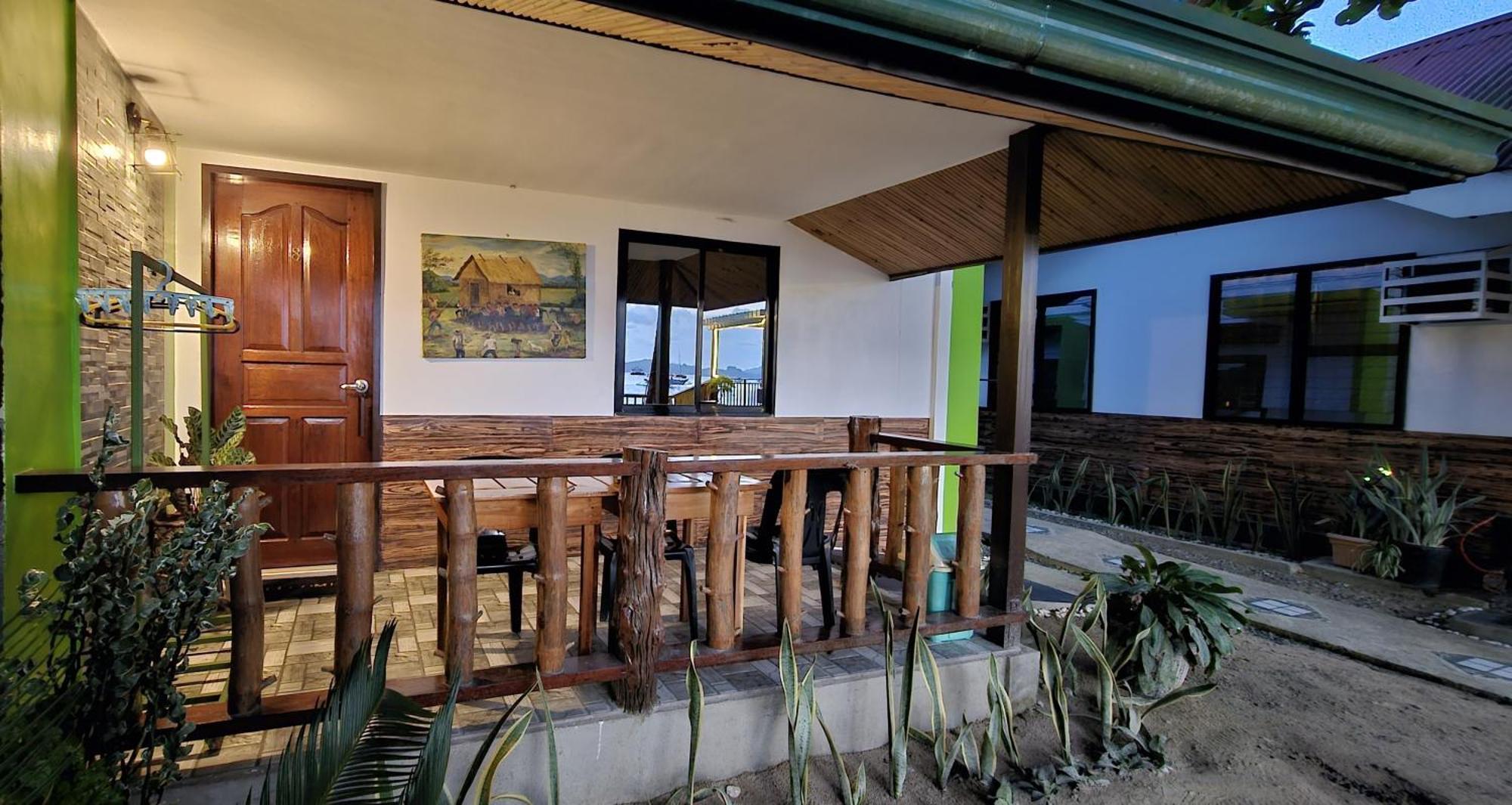 Deluxe Triple Room Sea View