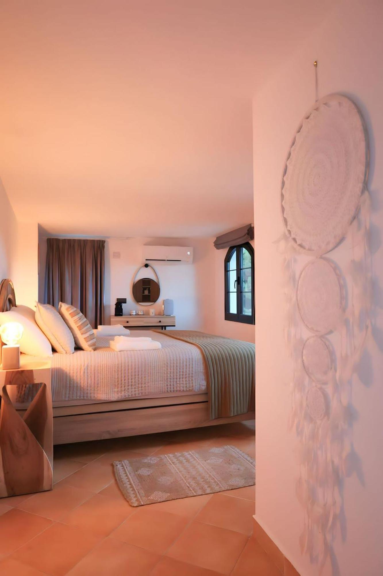 King Room Garden View