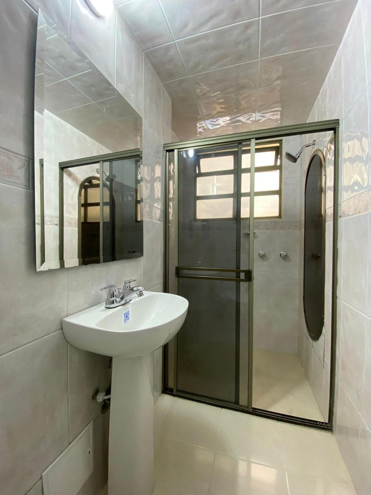 Deluxe Double Room Bath