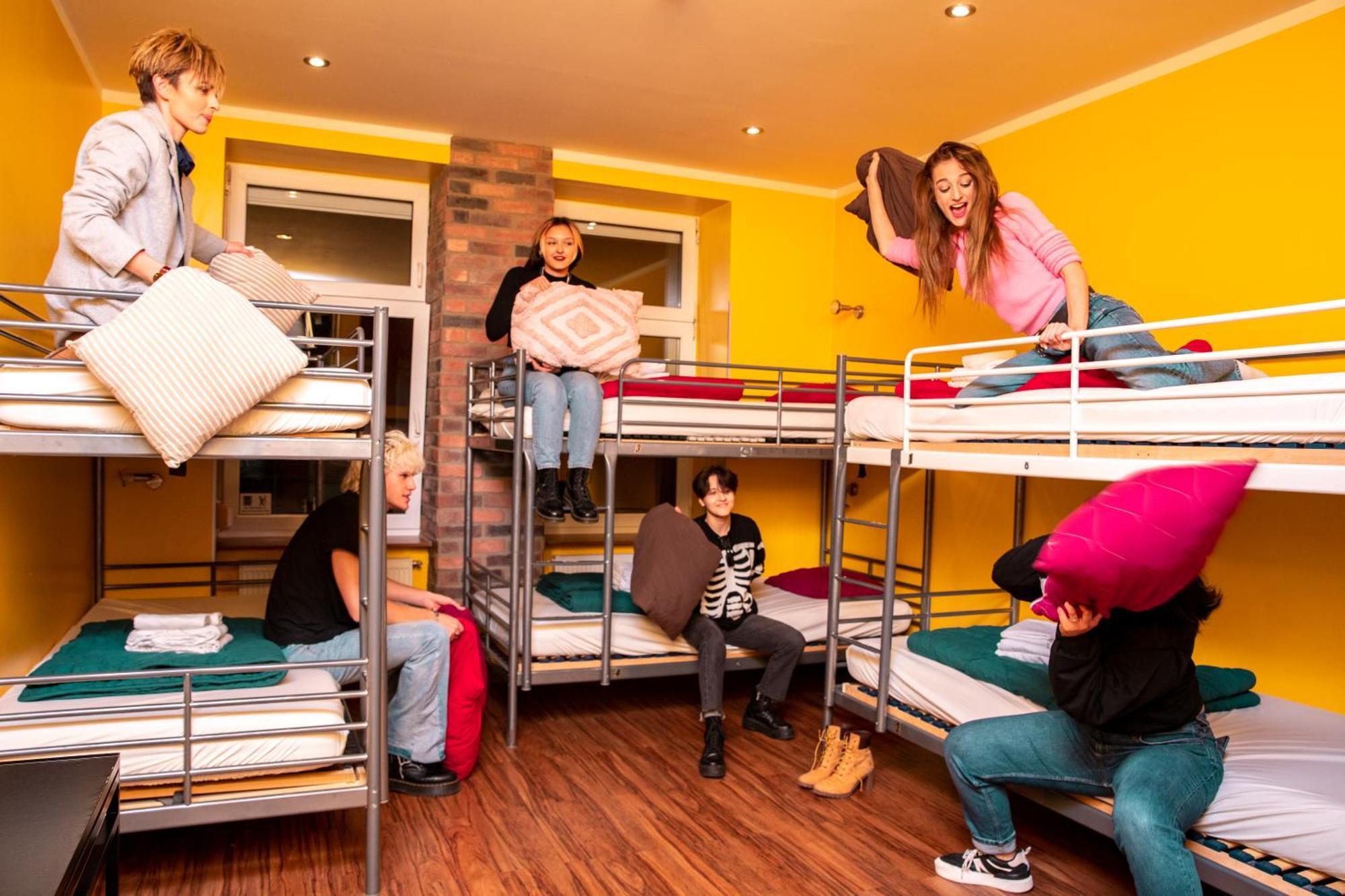 Bed 6-Bed Mixed Dormitory Room