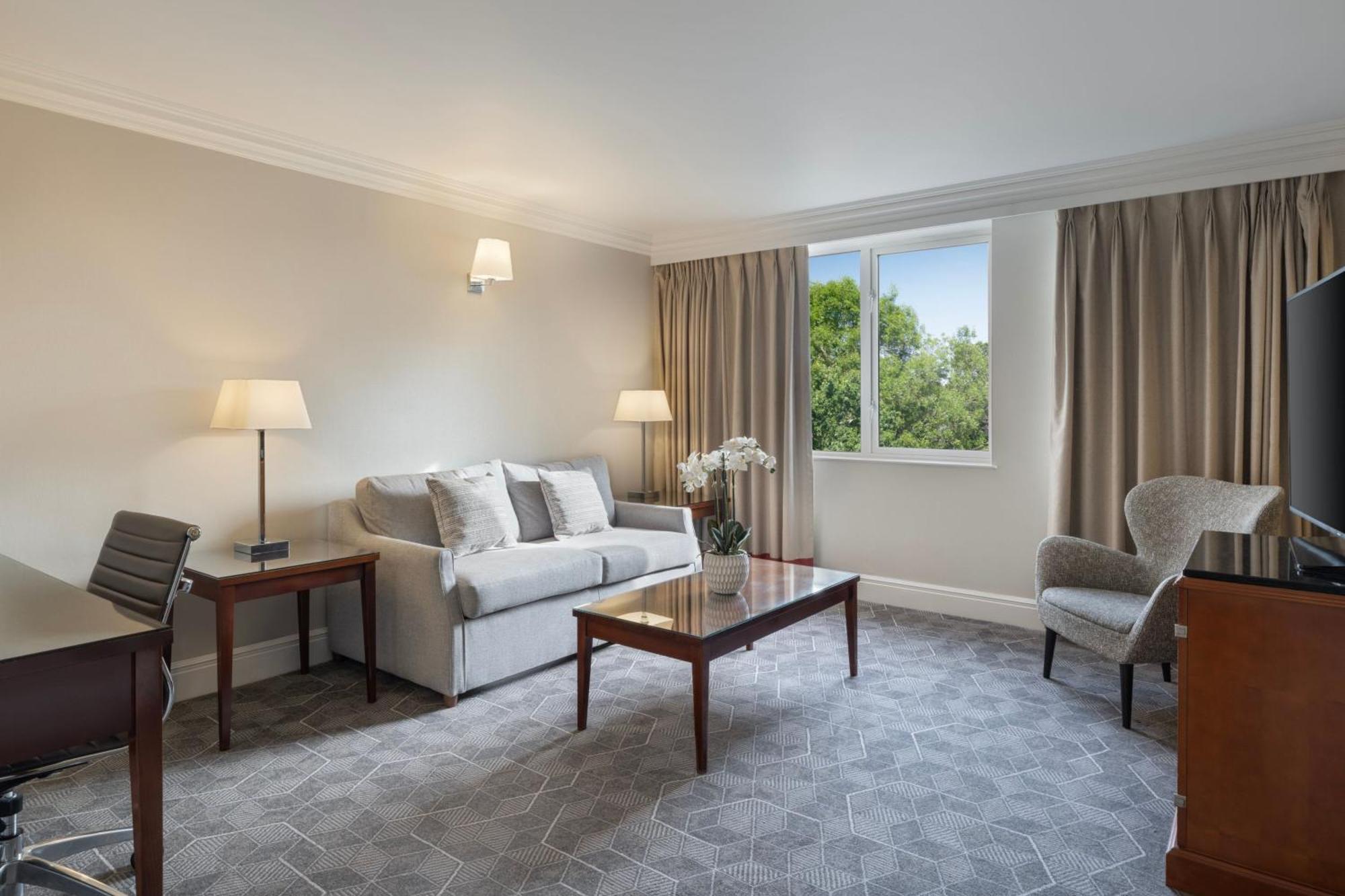 Queen Suite with Sofa Bed,1708150441:JPEG