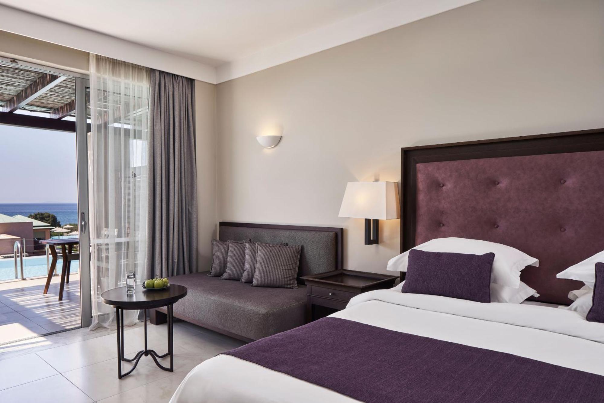 Twin or Double Room Swim Up Sea View