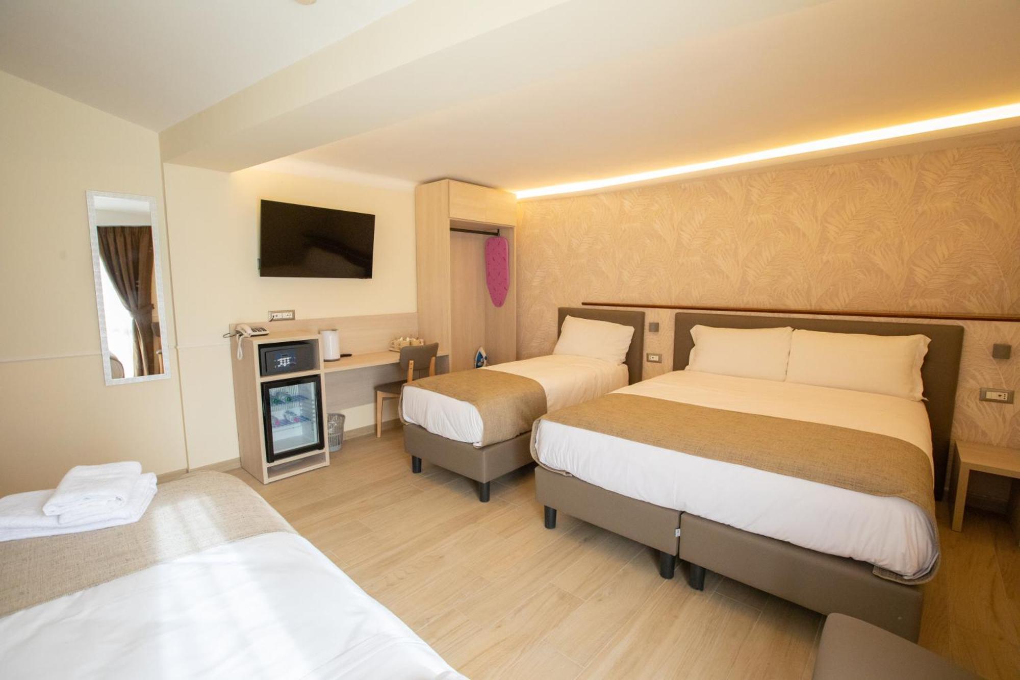 Economy Quadruple Room,1542616513:JPEG
