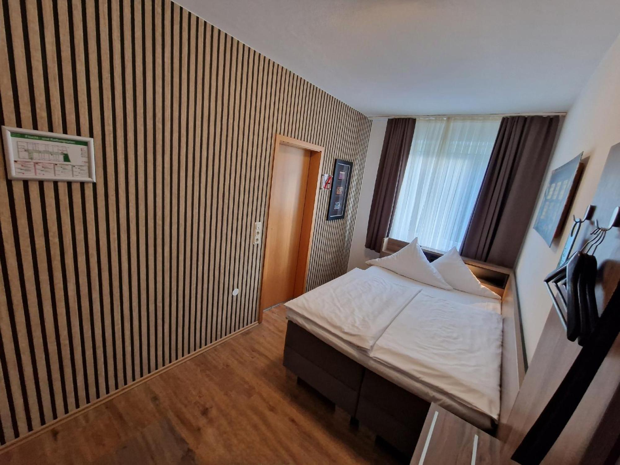 Economy Double Room,1542619270:JPEG