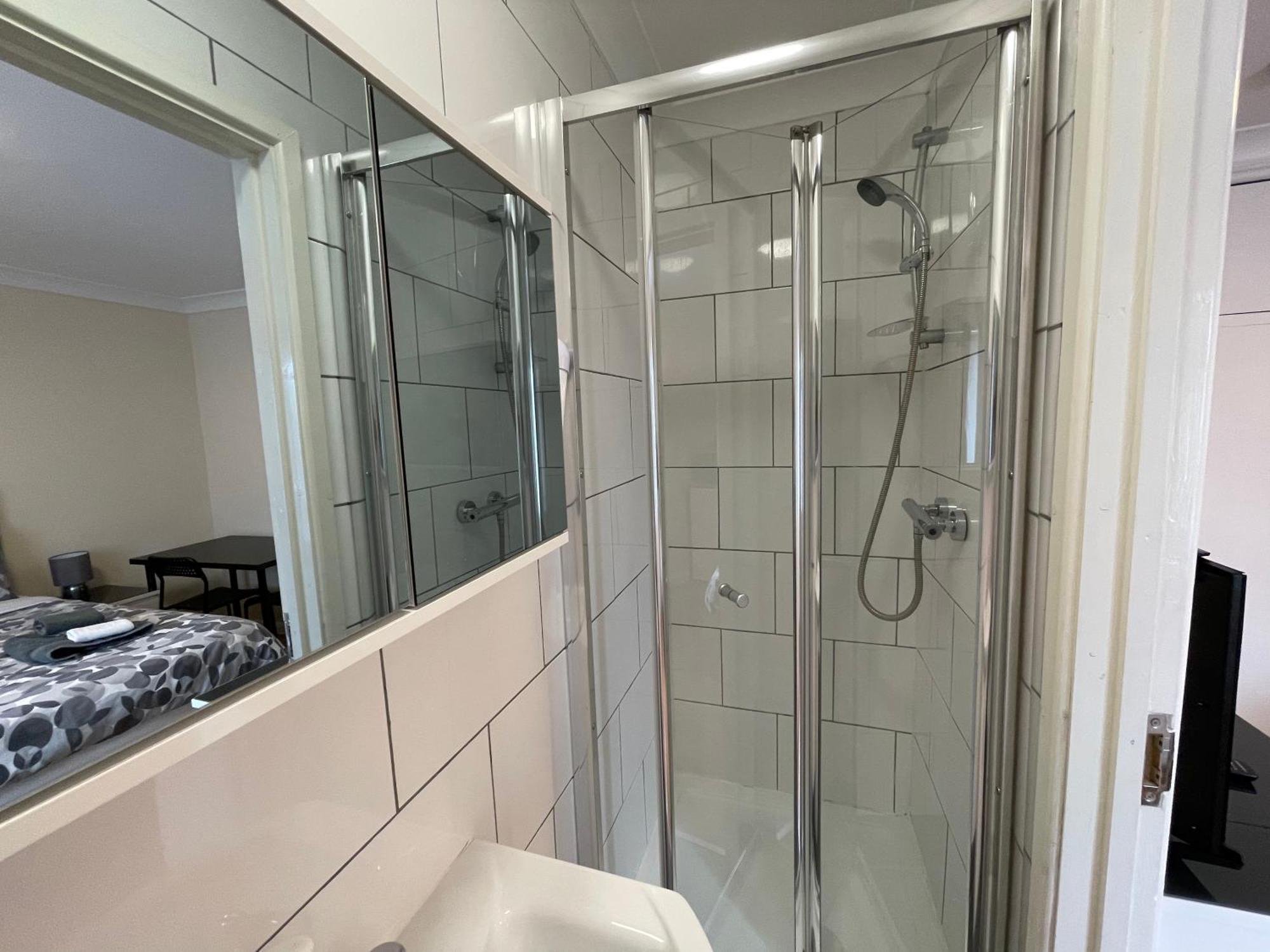 Double Room Private Bathroom