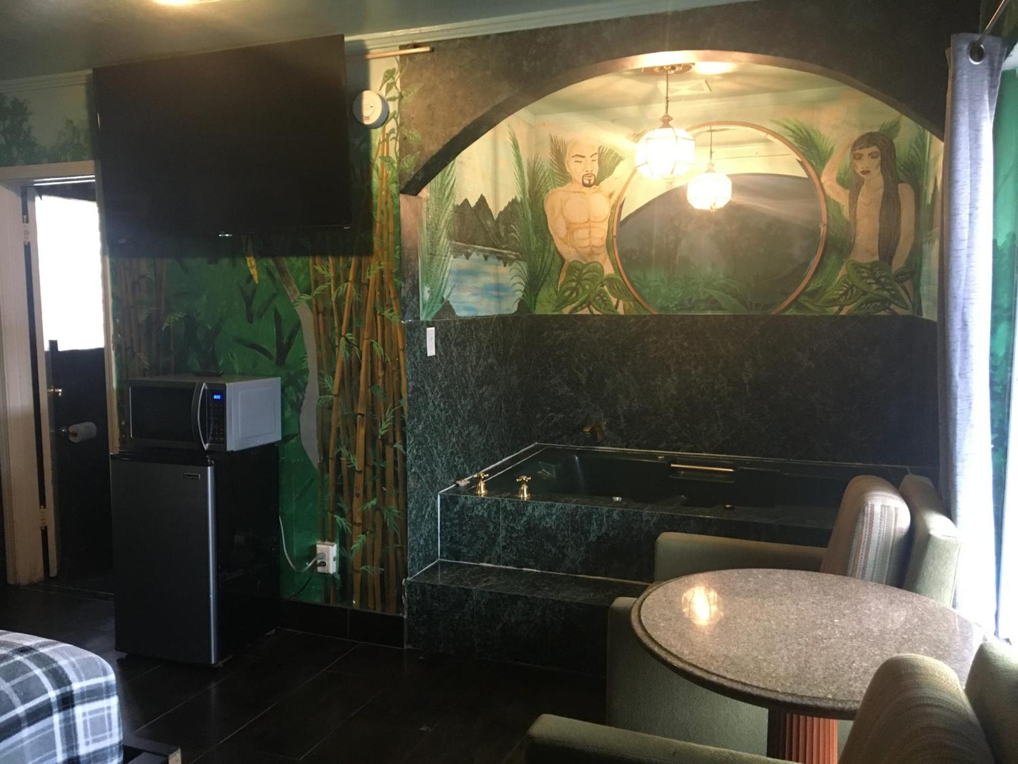 Deluxe King Studio