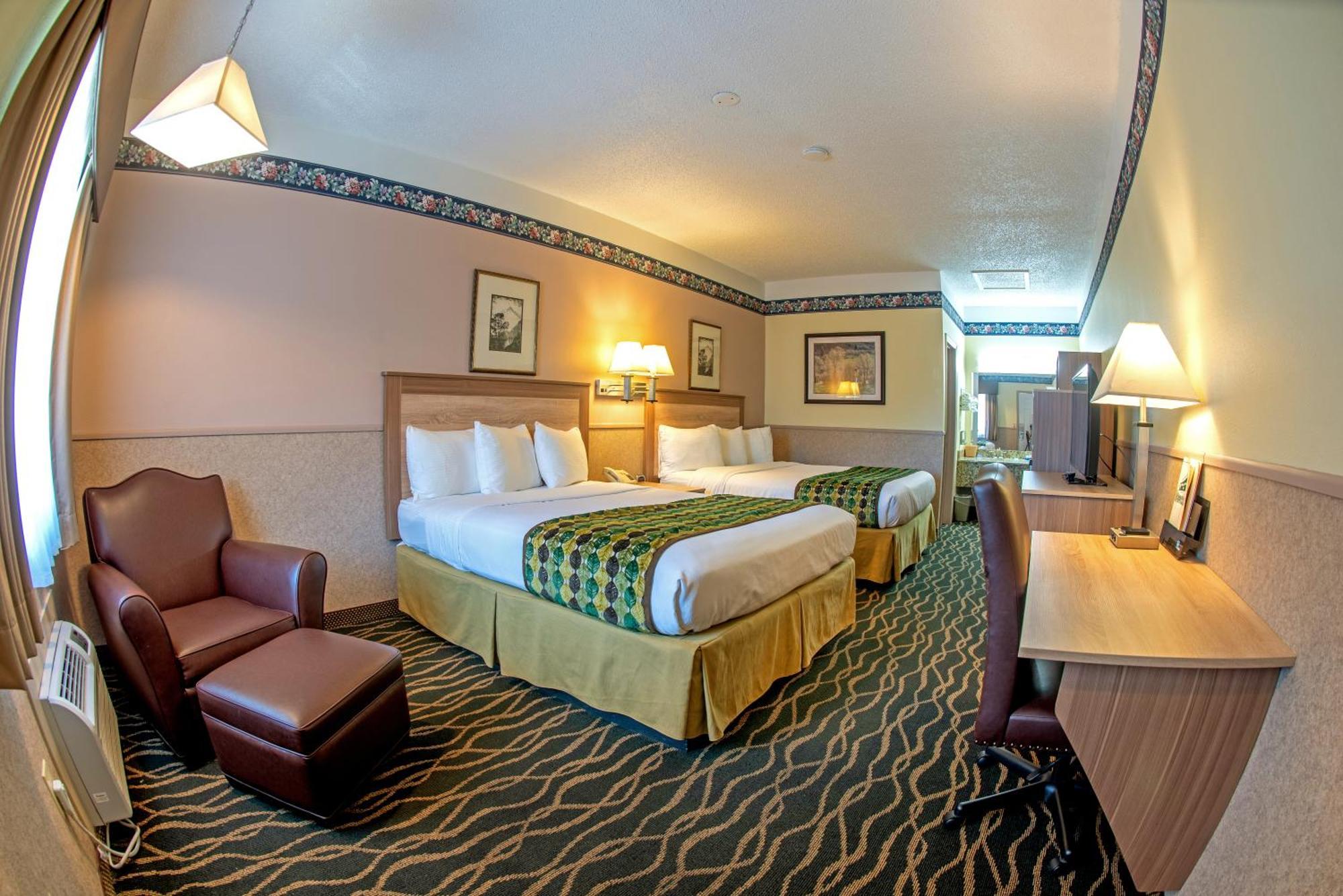 Double Queen Room,1542957997:JPEG