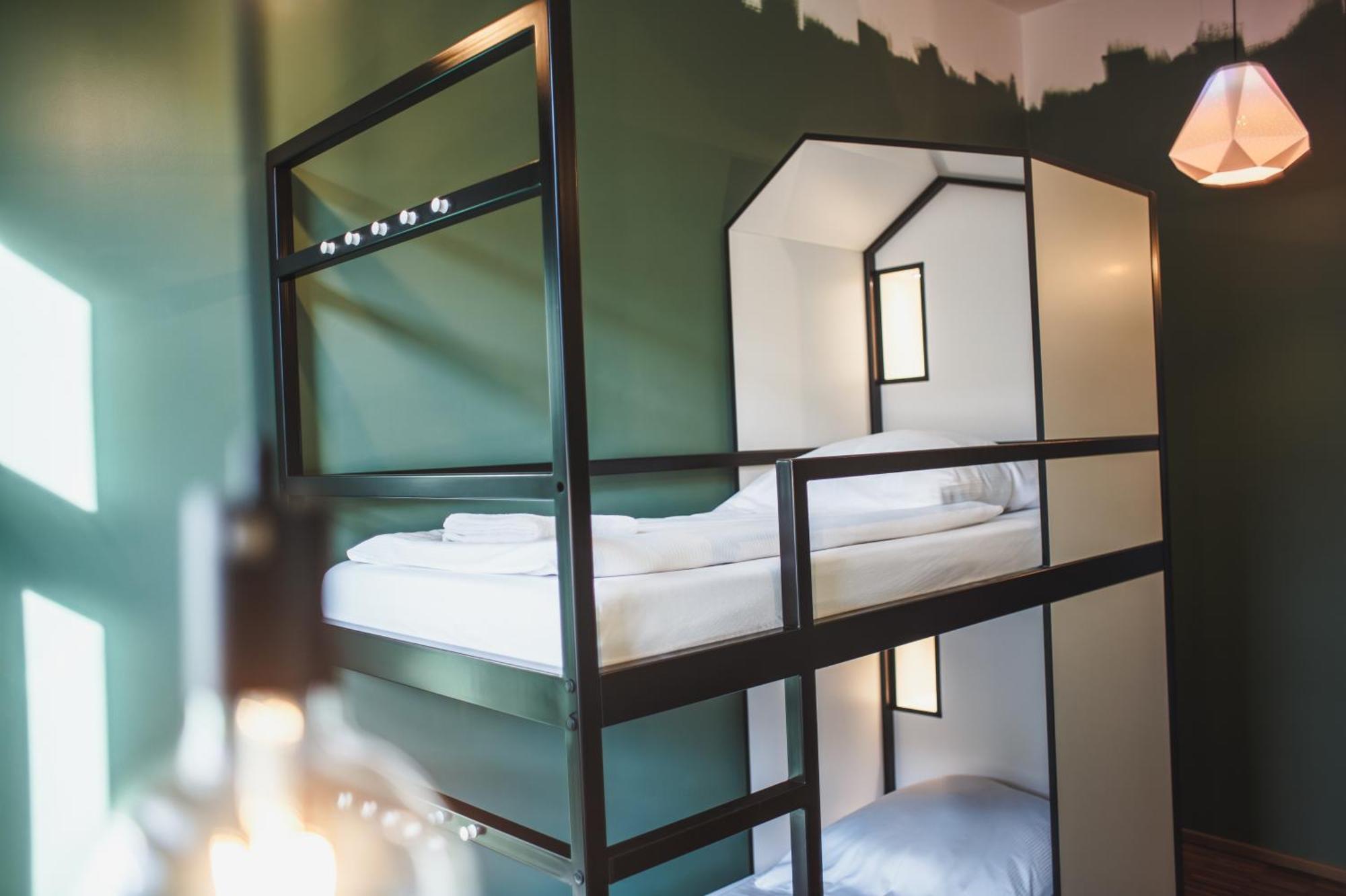 Bed 10-Bed Mixed Dormitory Room