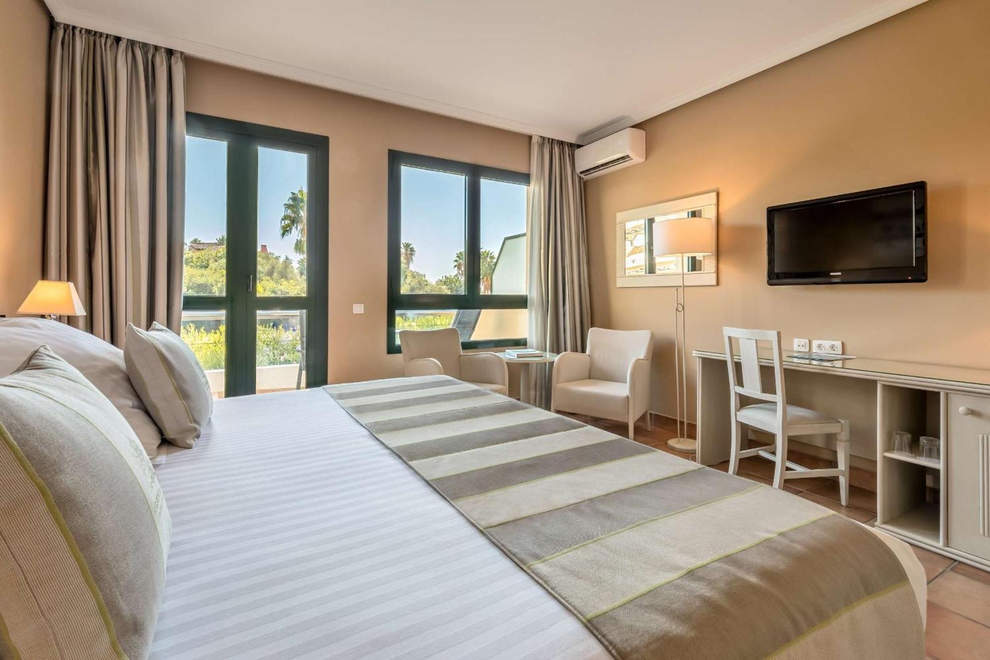 Double Room,1543175179:JPEG