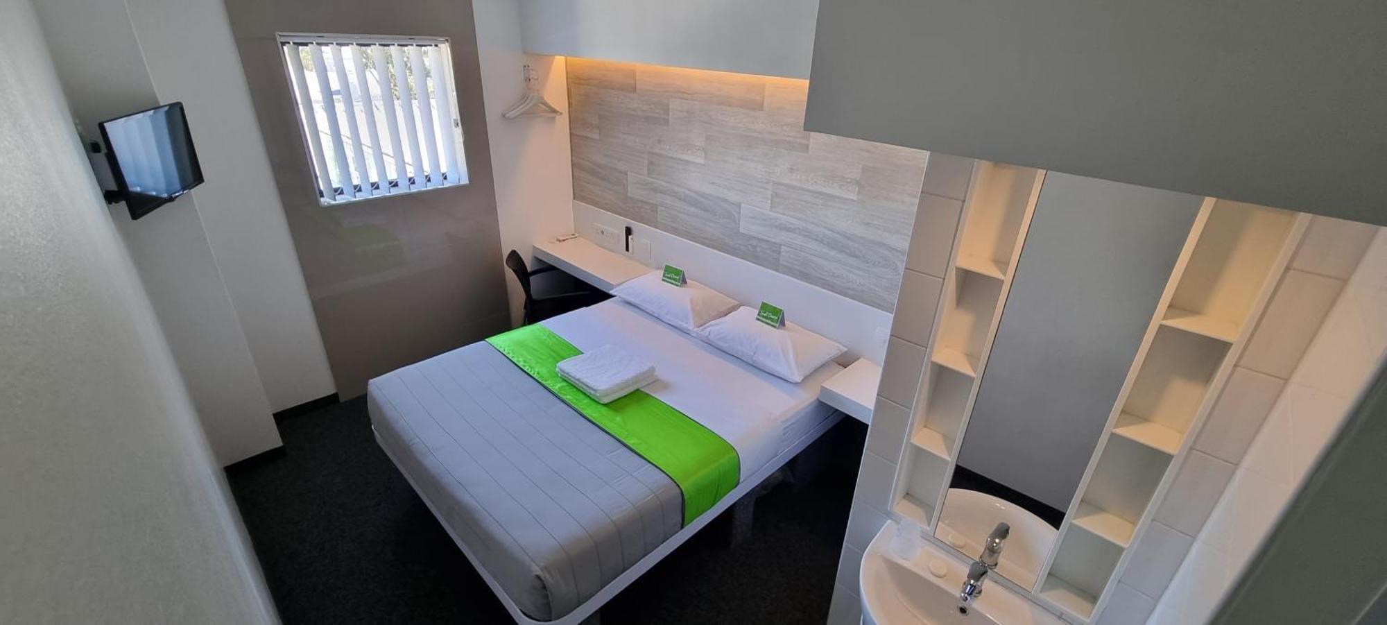 Executive Queen Room