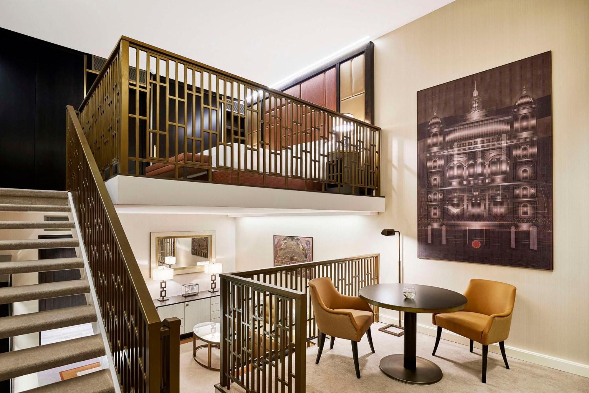 Multi Level King Loft Suite - Street View,1543367710:JPEG