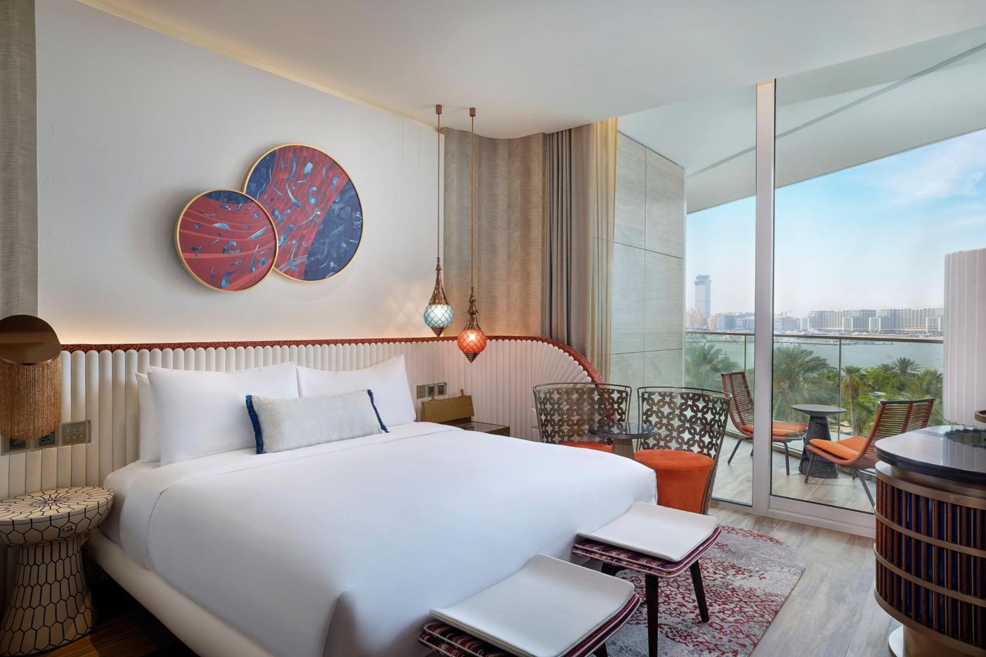 Deluxe King Room Sea View Balcony