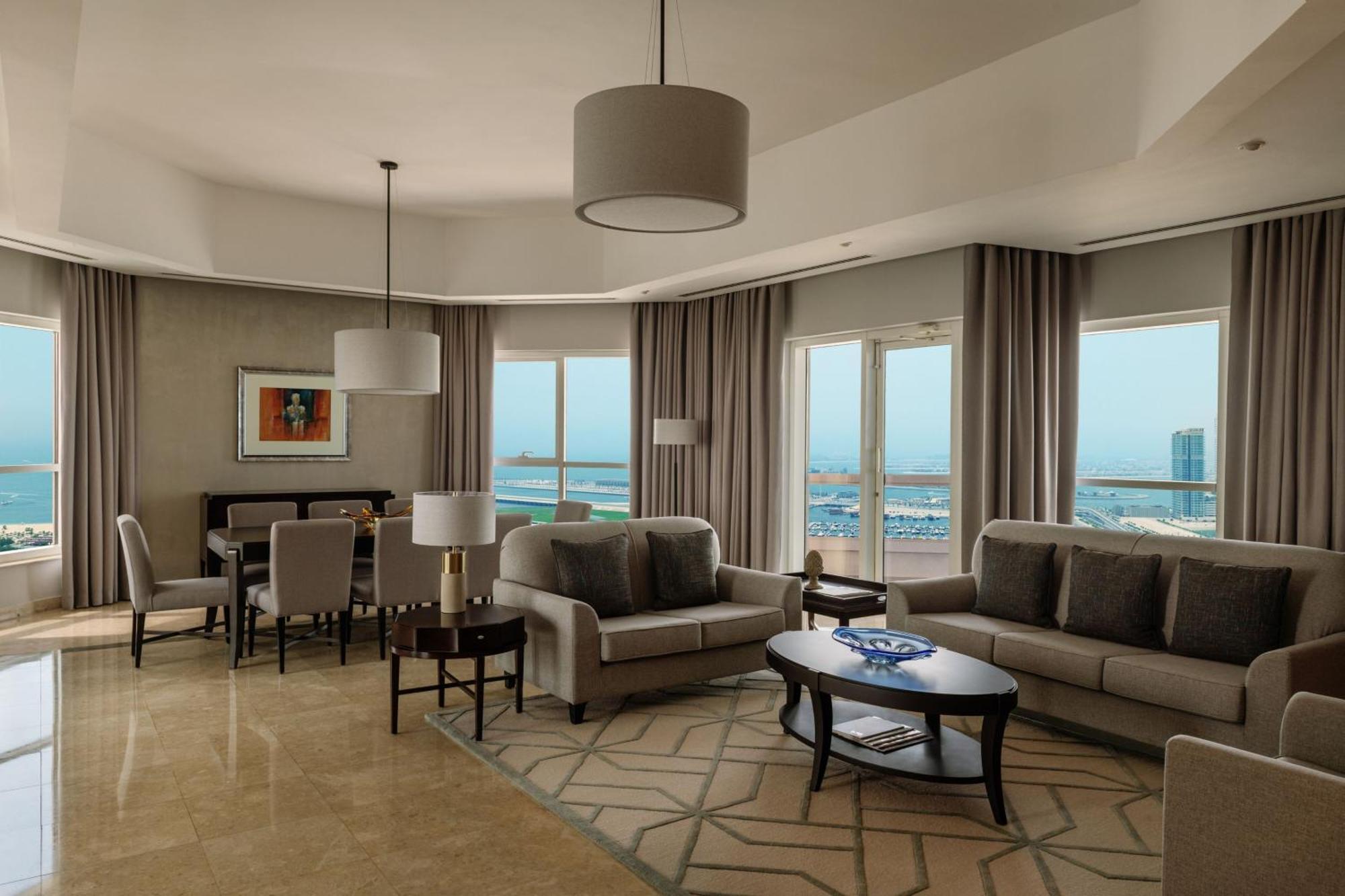 Renovated 3 Bedroom Superior Palm View 3 Bedroom Suite Palm view Balcony