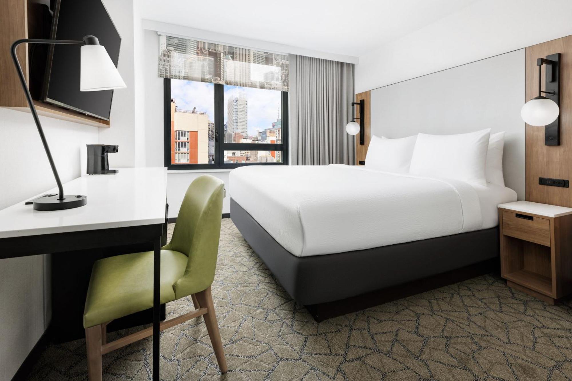 Chambre Lit King-Size - Vue sur Ville