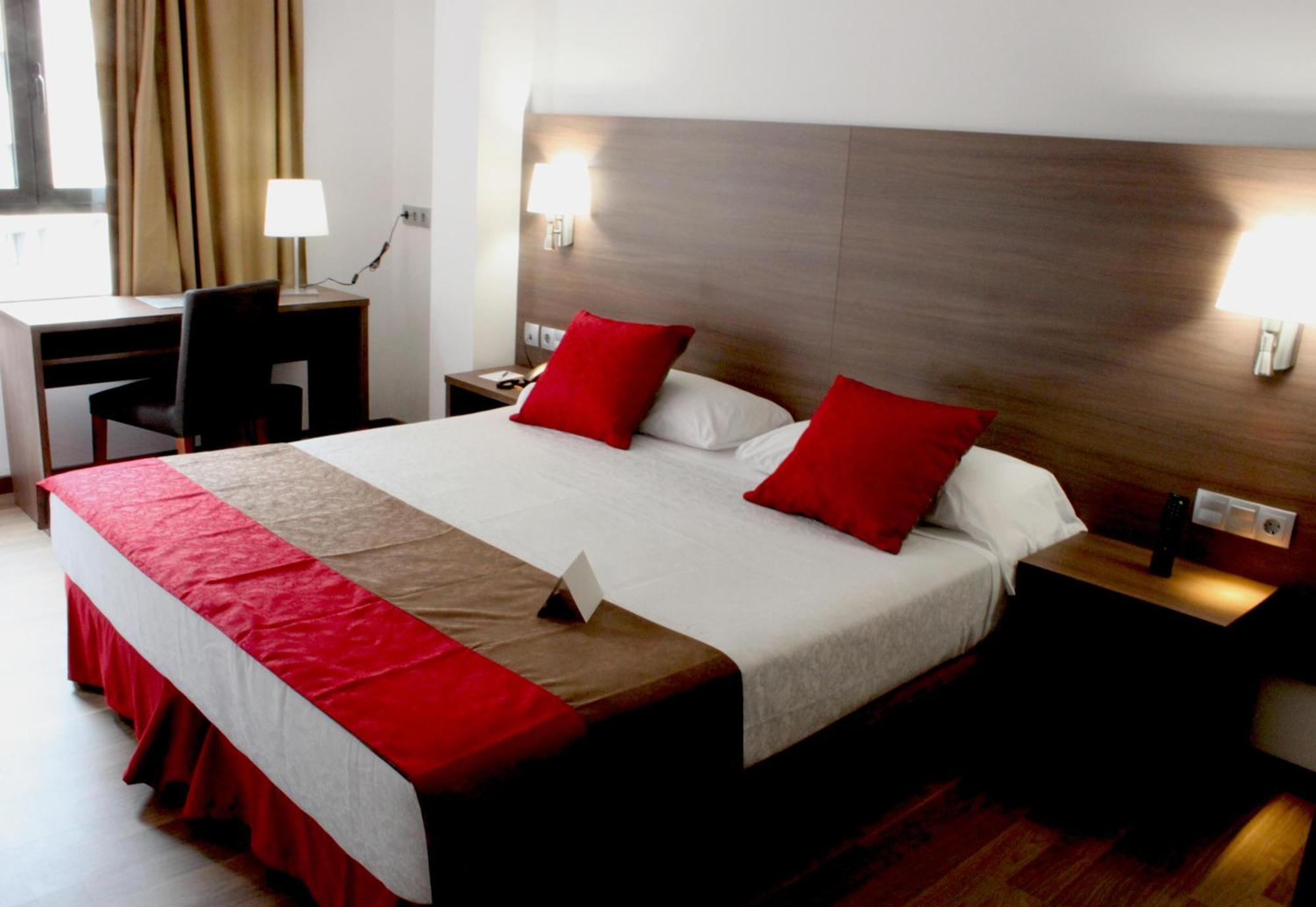 Double or Twin Room (1-2 Adults),1544097568:JPEG