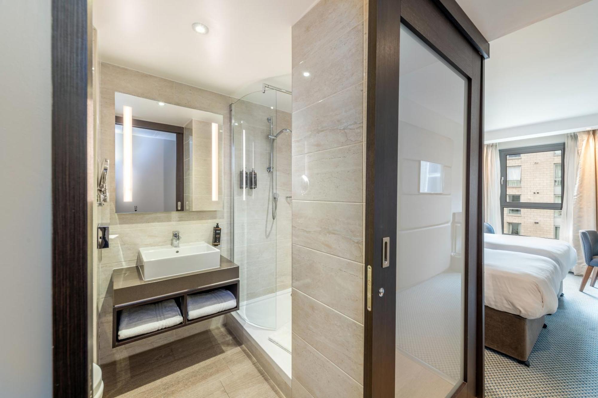 Quarto Comfort com 2 Camas de Solteiro