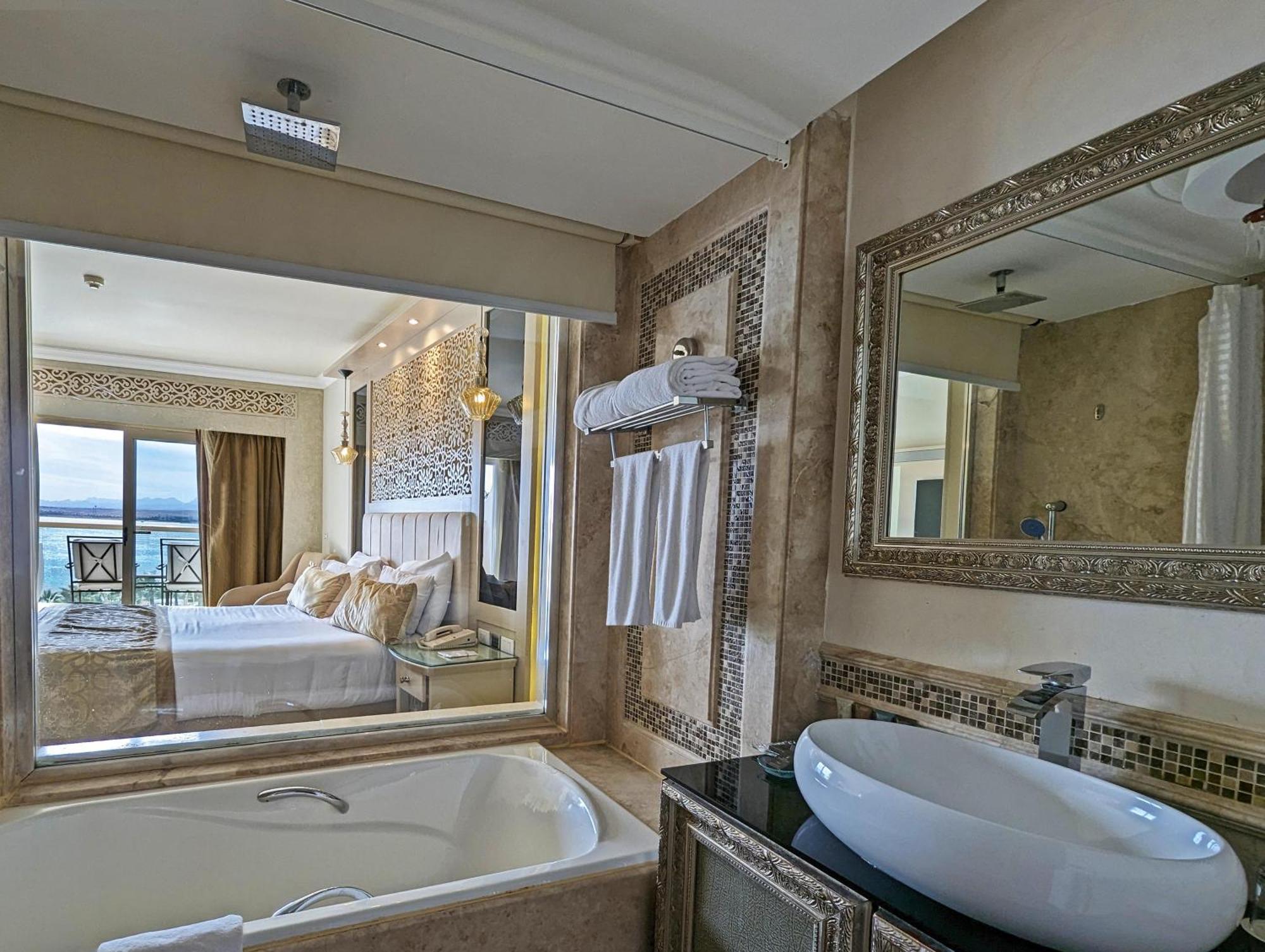 Deluxe Room Sea View